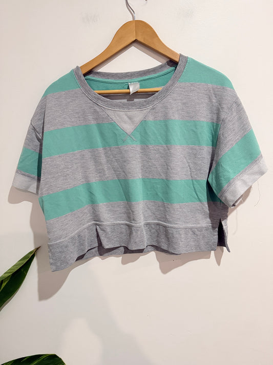 Brand Unknown Cropped Shirt Size 12