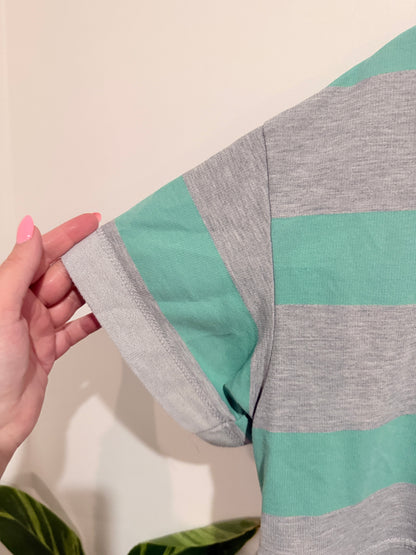 Brand Unknown Cropped Shirt Size 12