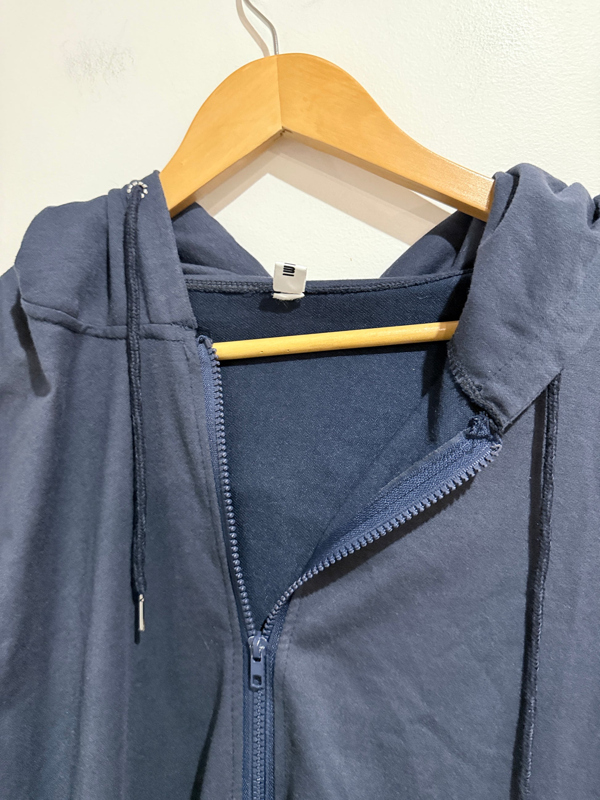 Brand Unknown Full-zip Hoodie Size U/Arm to U/Arm 65cm