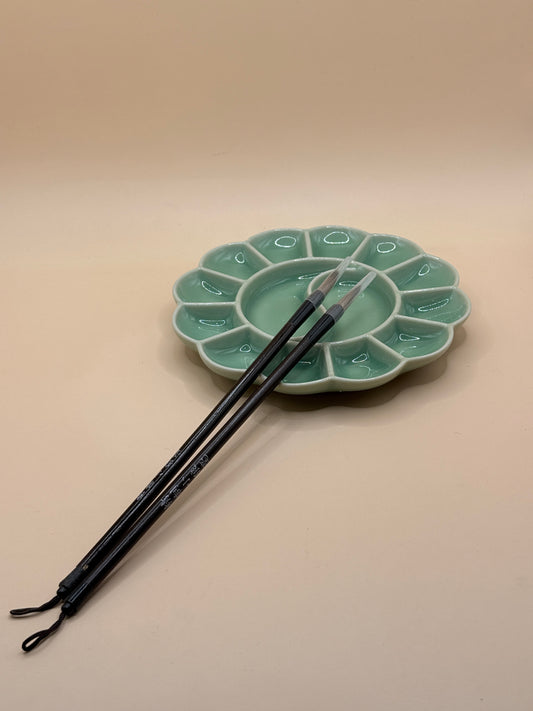 Ceramic Paint Palette / Ink Dish with Paint Brushes