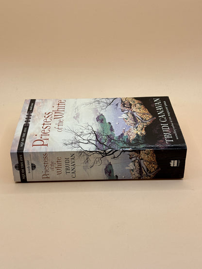Priestess of the White by Trudi Canavan