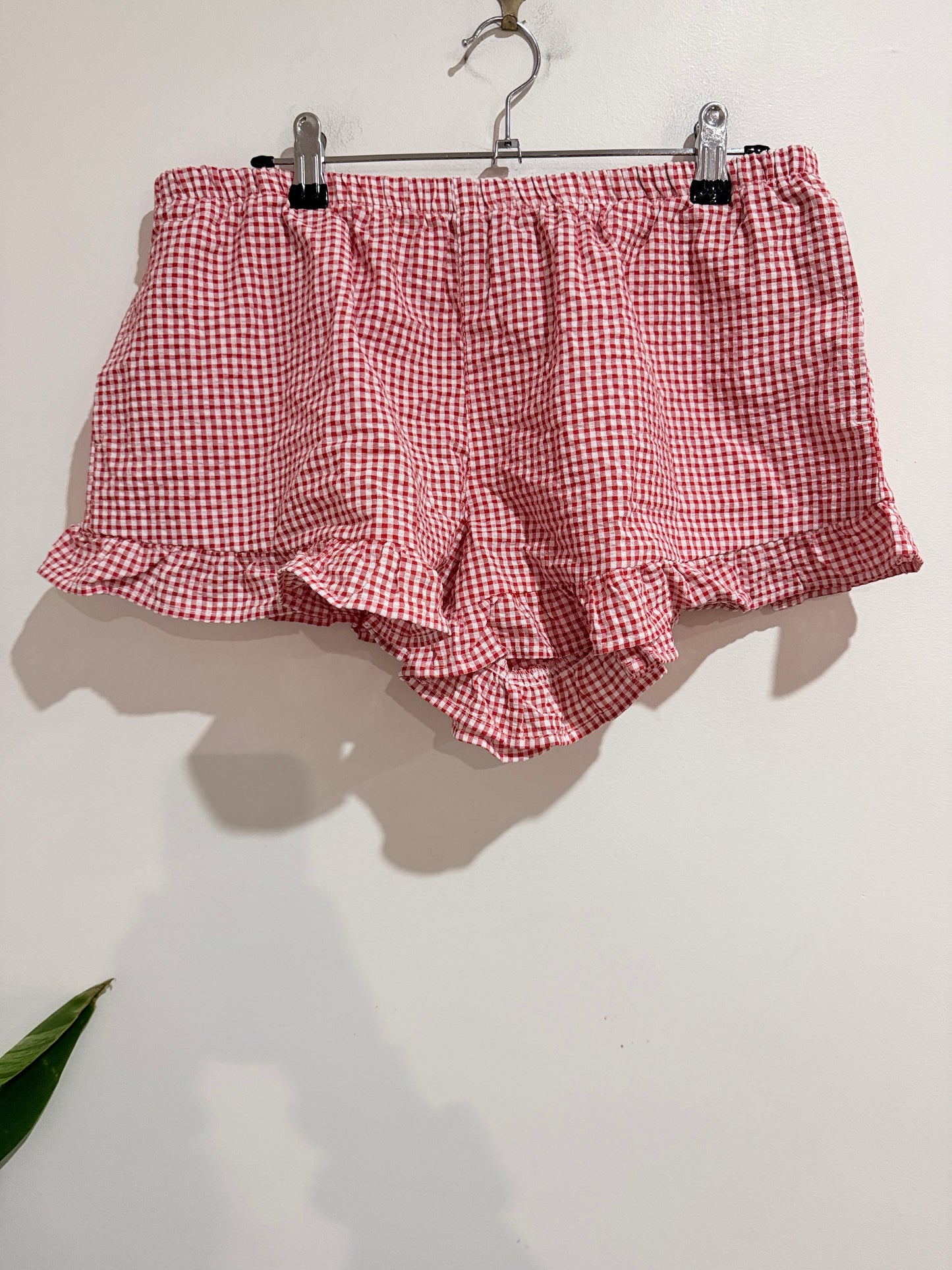 Brand Unknown Gingham Ruffle Shorts Size Waist 82cm