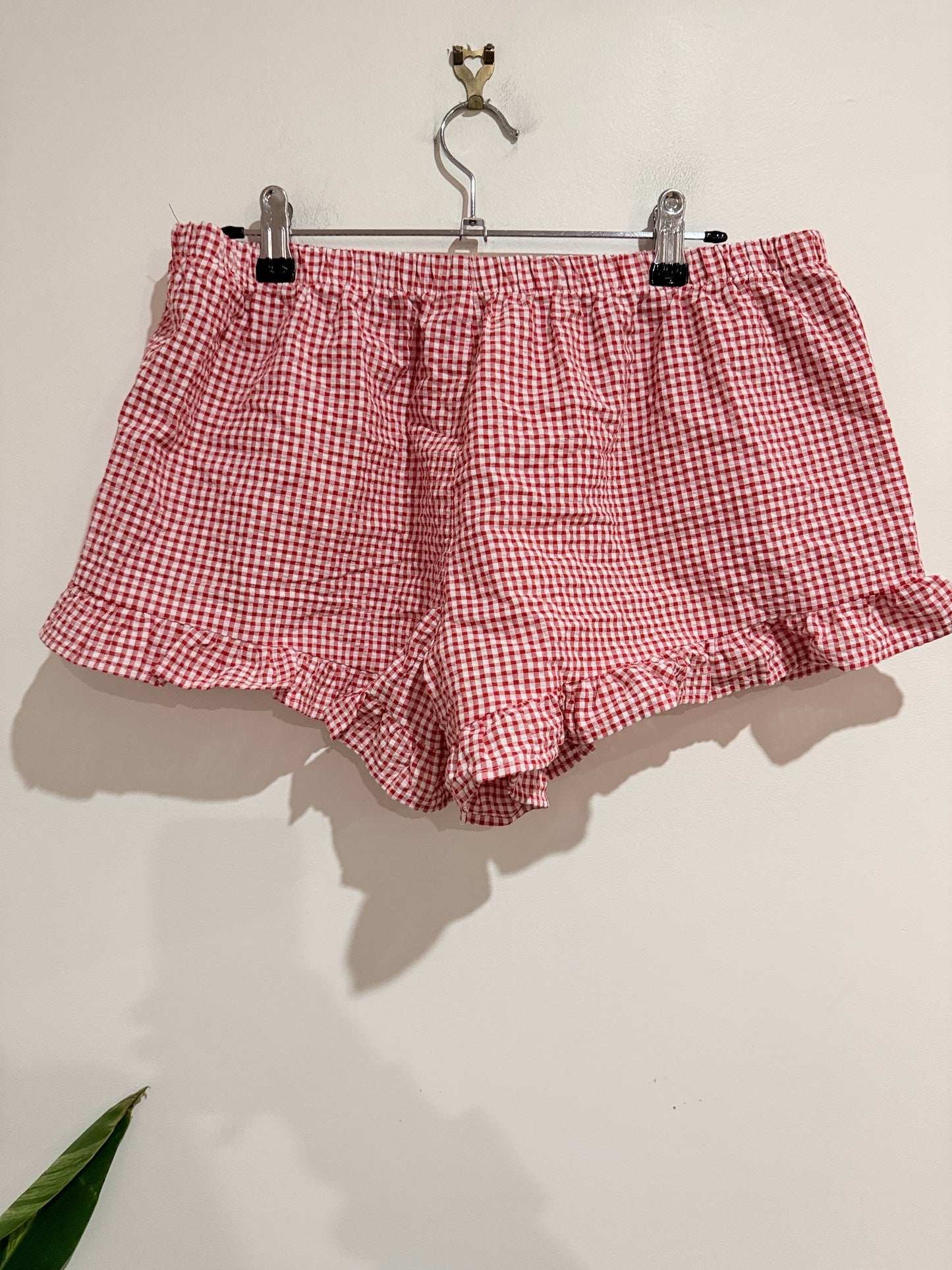Brand Unknown Gingham Ruffle Shorts Size Waist 82cm