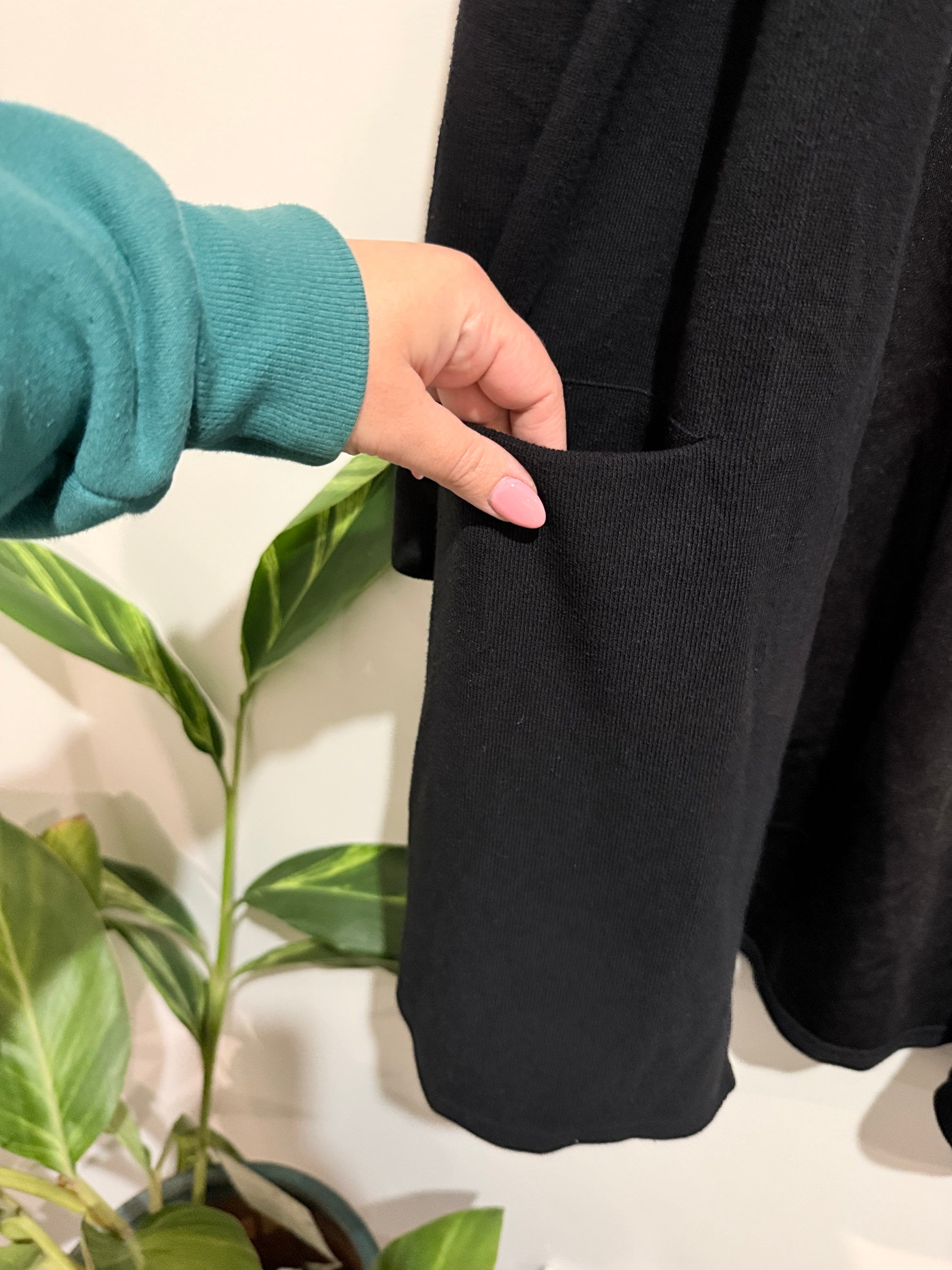 Alma Design Open-front Cardigan Size U/Arm to U/Arm 47cm