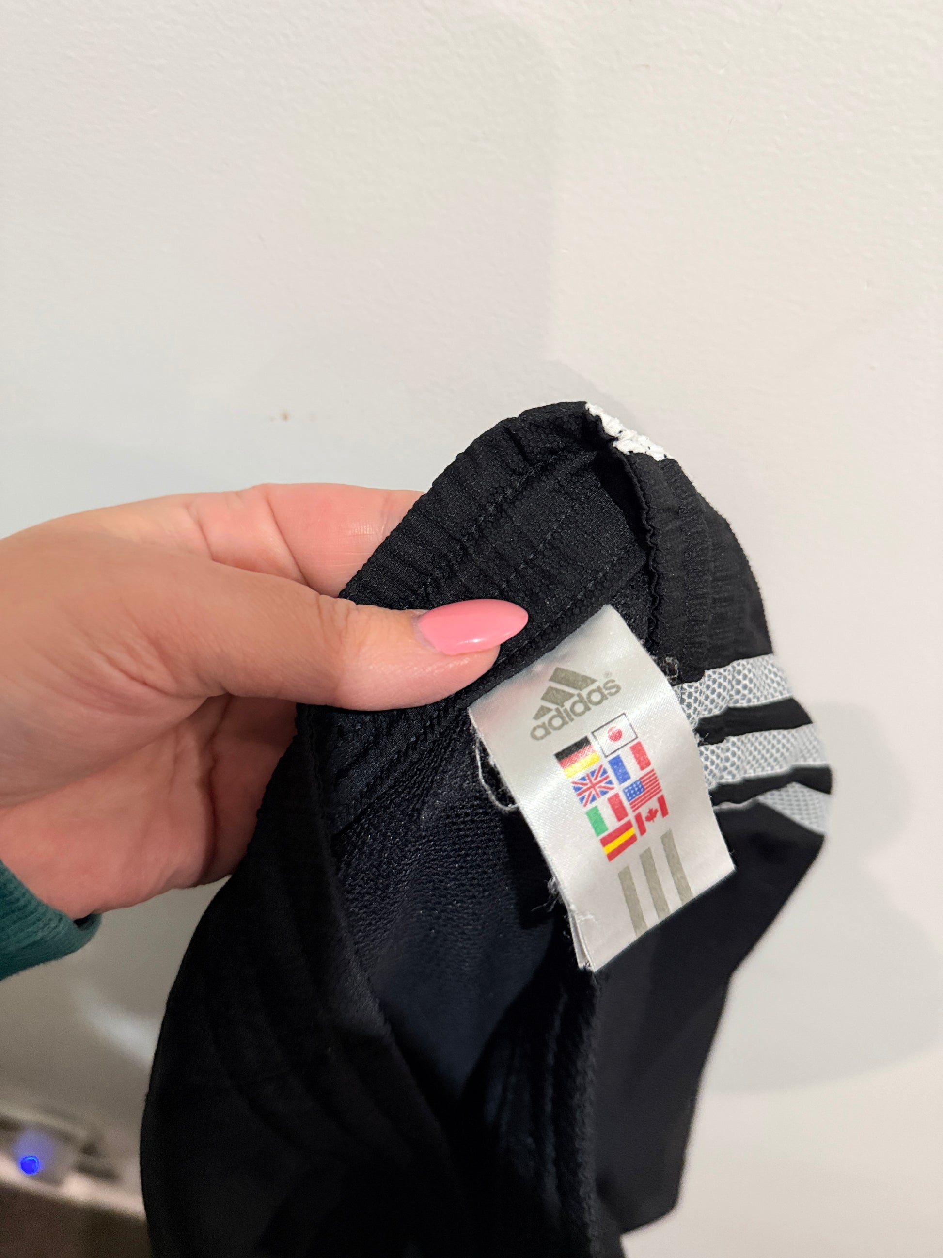Adidas 3/4 Length Shorts Size Waist 98cm