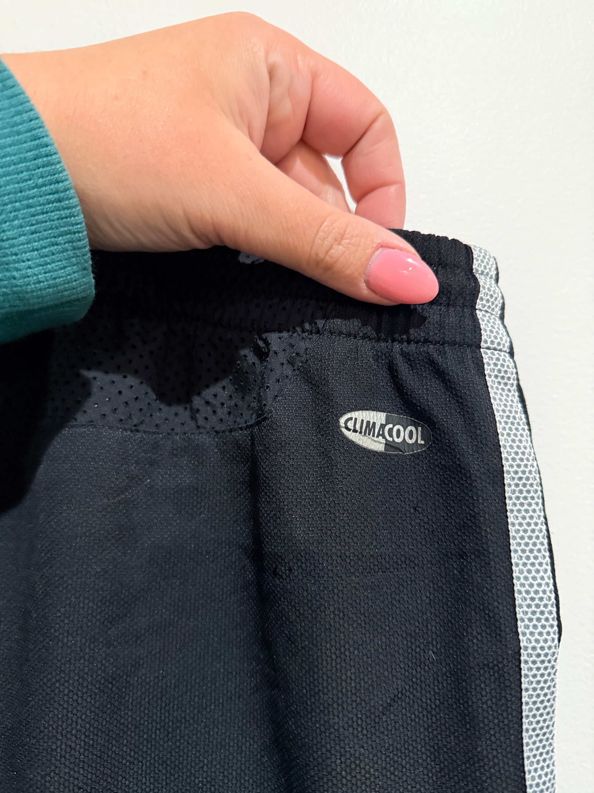 Adidas 3/4 Length Shorts Size Waist 98cm