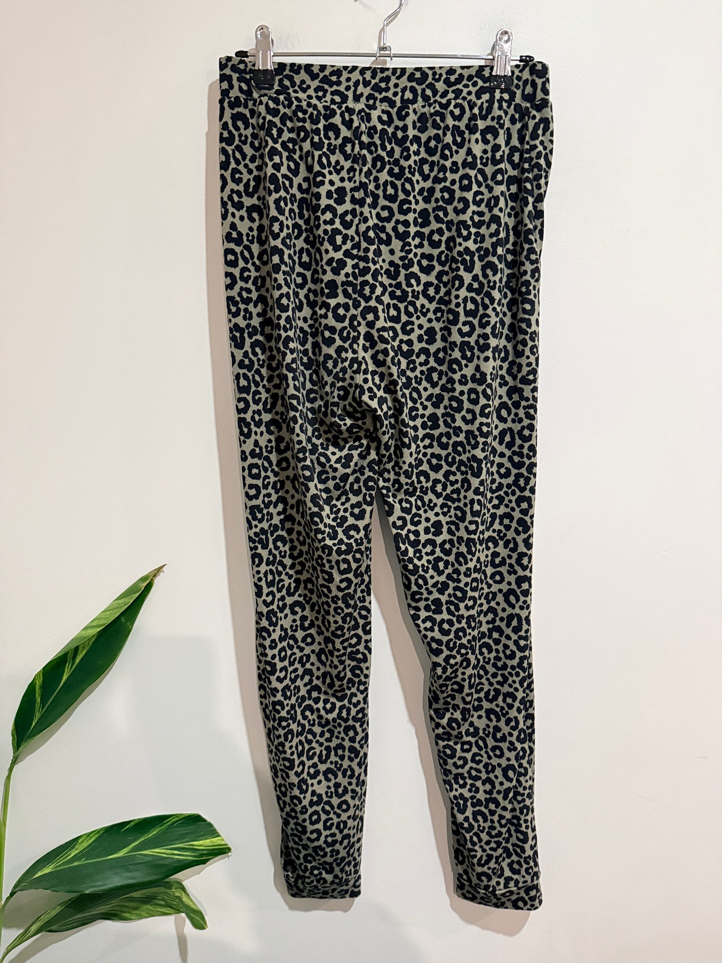 Spirit Leopard Print Leggings Size 8