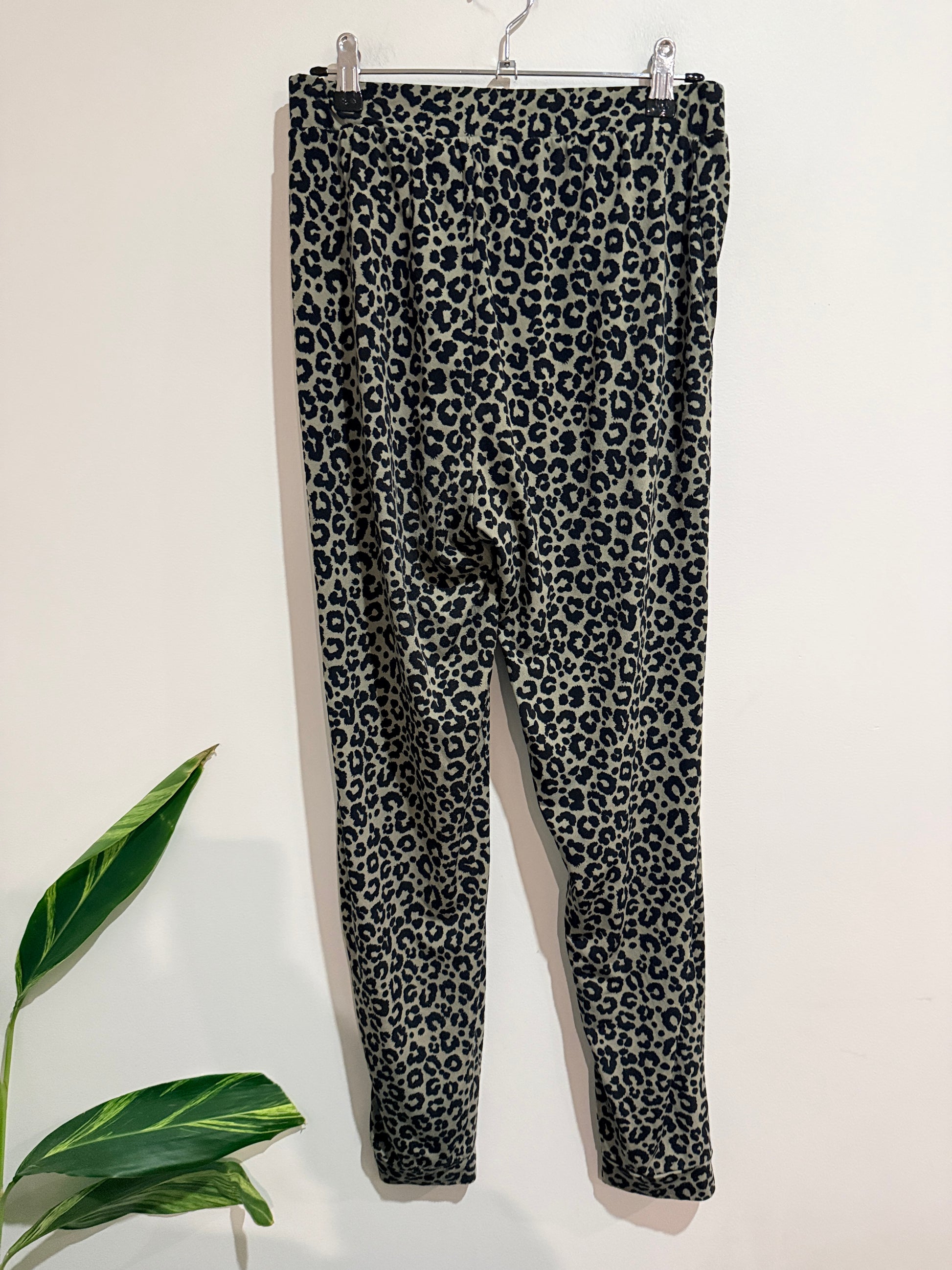 Spirit Leopard Print Leggings Size 8
