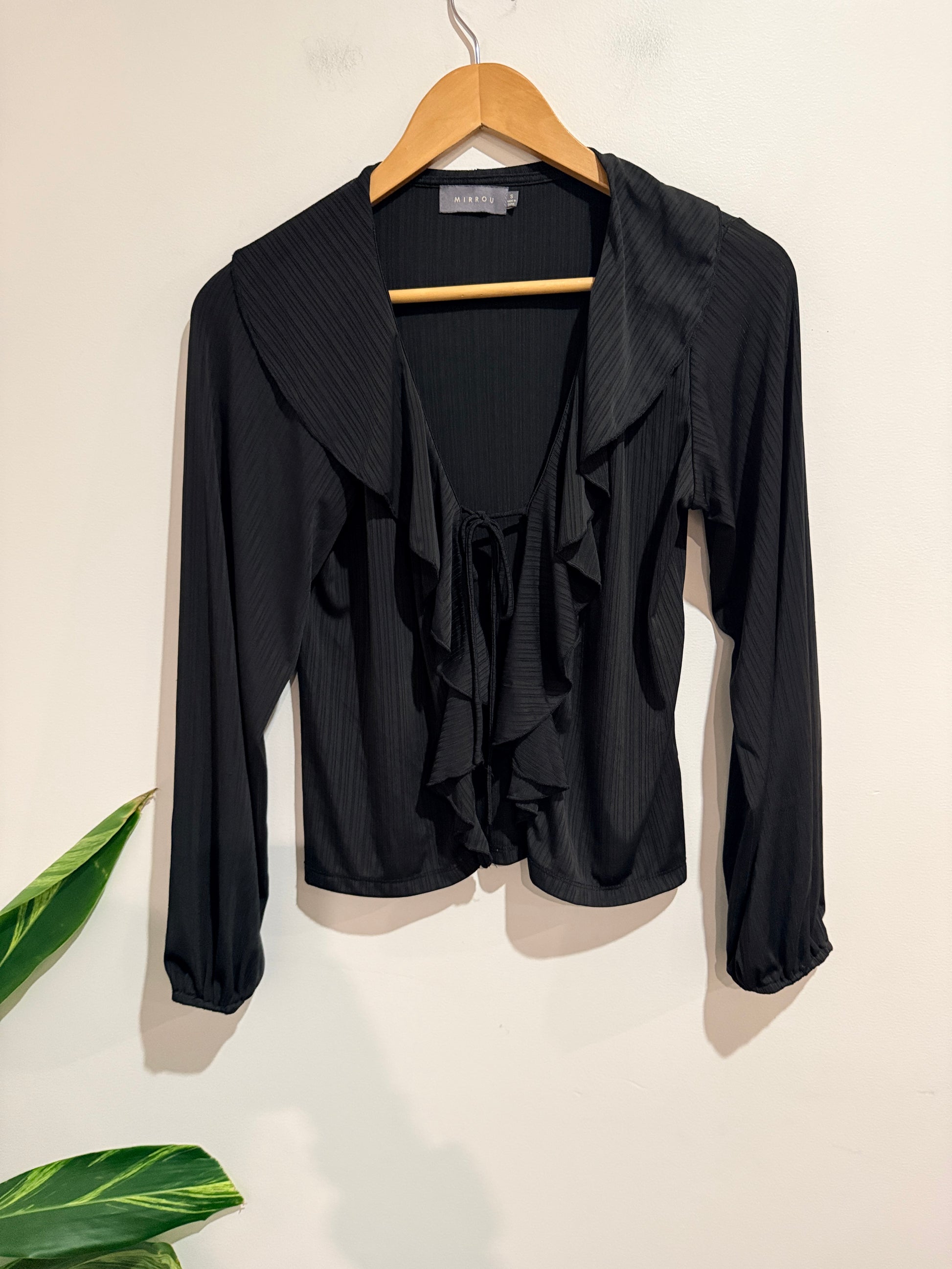 Mirrou Long-sleeve Ruffle Shirt Size S
