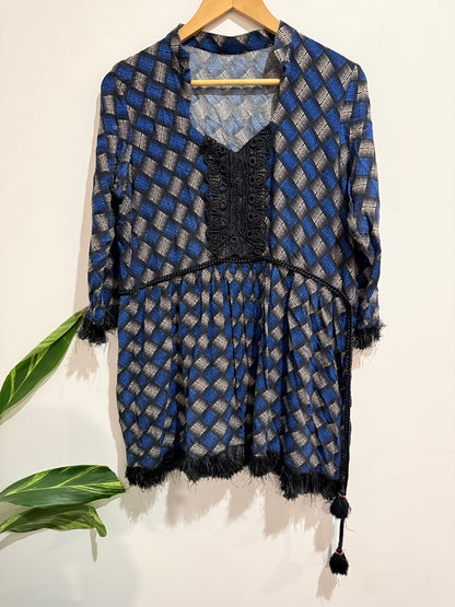 Brand Unknown Printed Tunic Top Size U/Arm to U/Arm 52cm