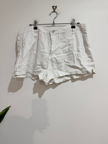 Mirrou Summer Shorts Size 14