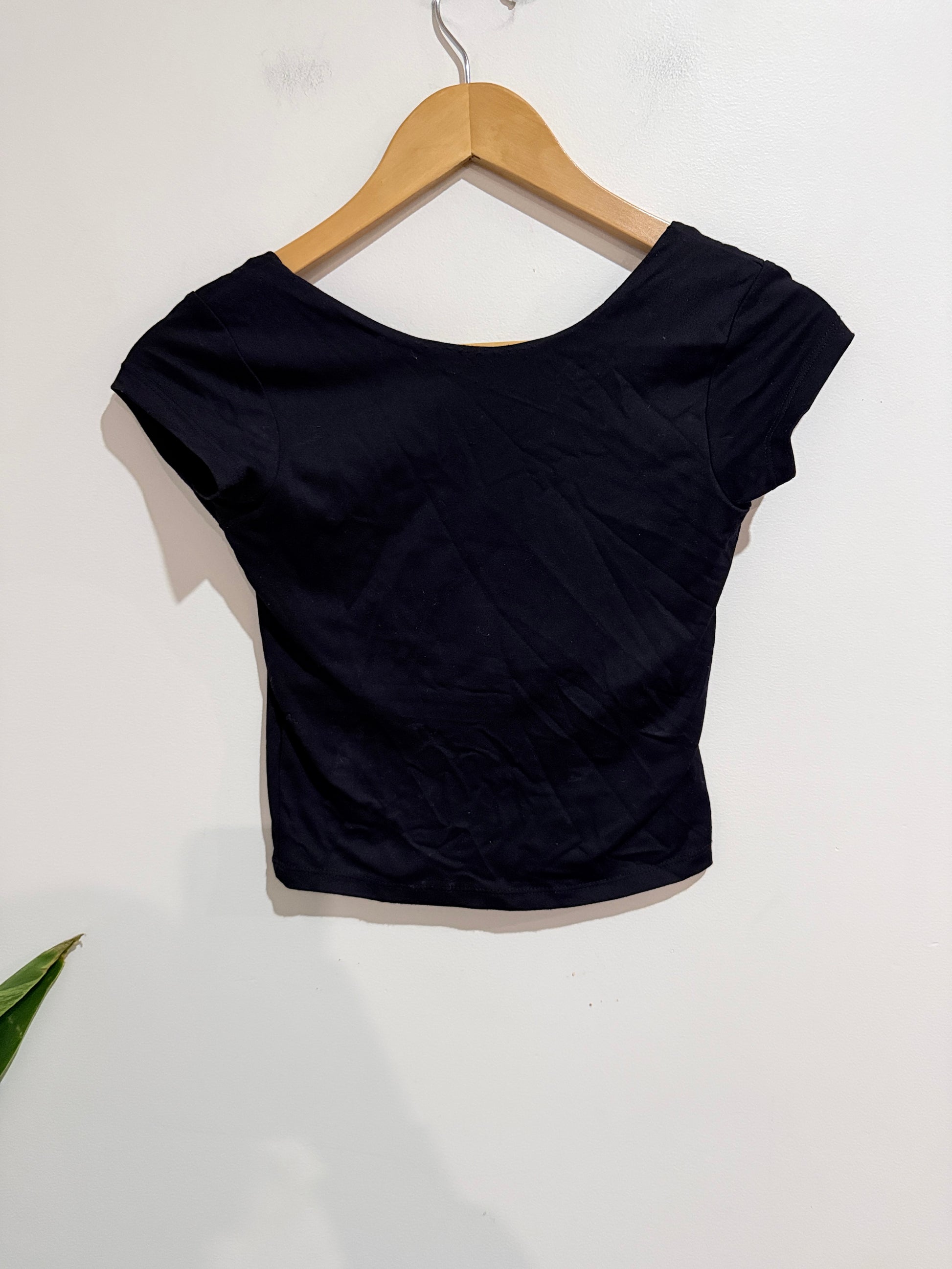 Glassons Short-sleeve Crop Top Size XS