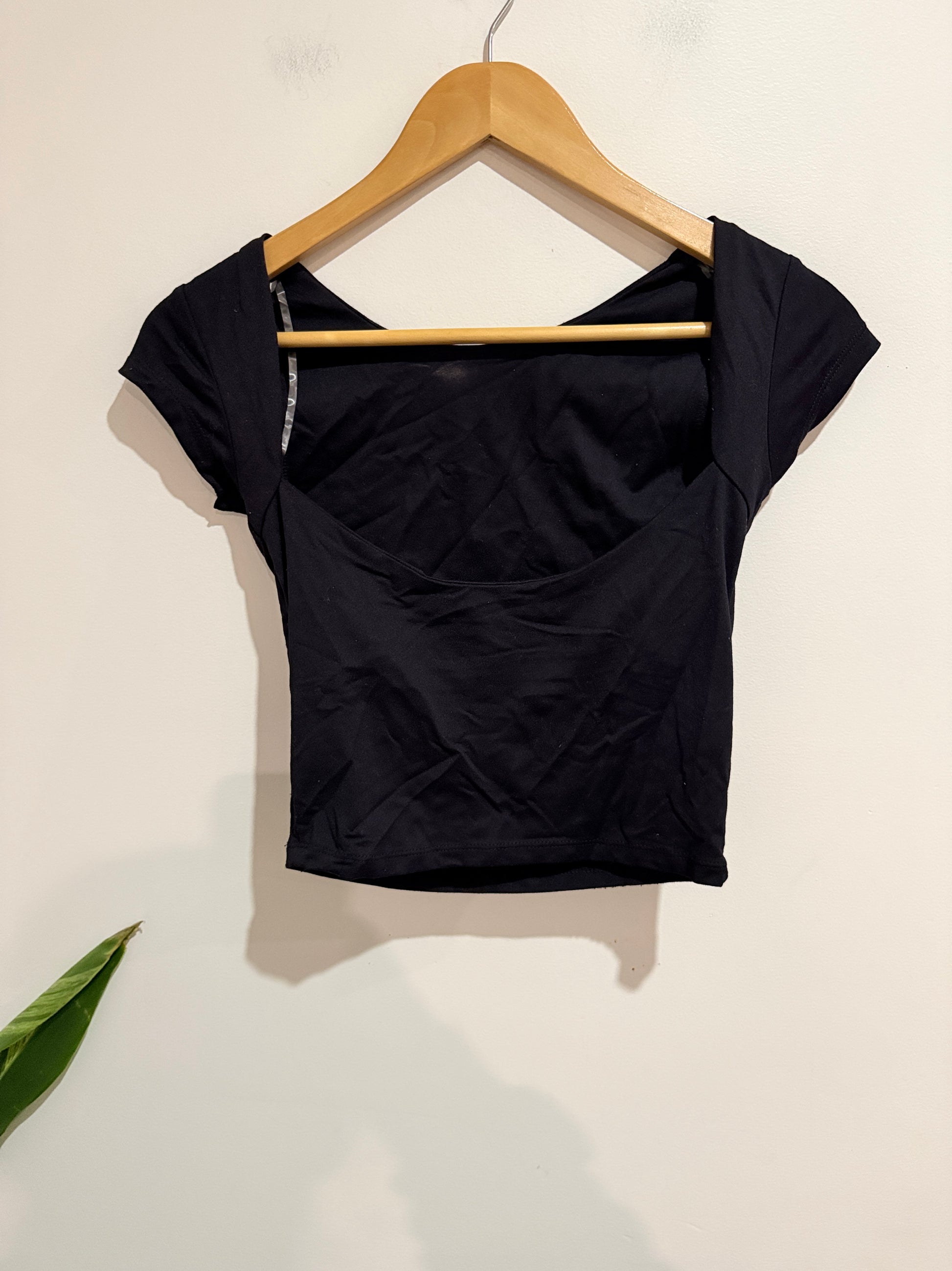 Glassons Short-sleeve Crop Top Size XS