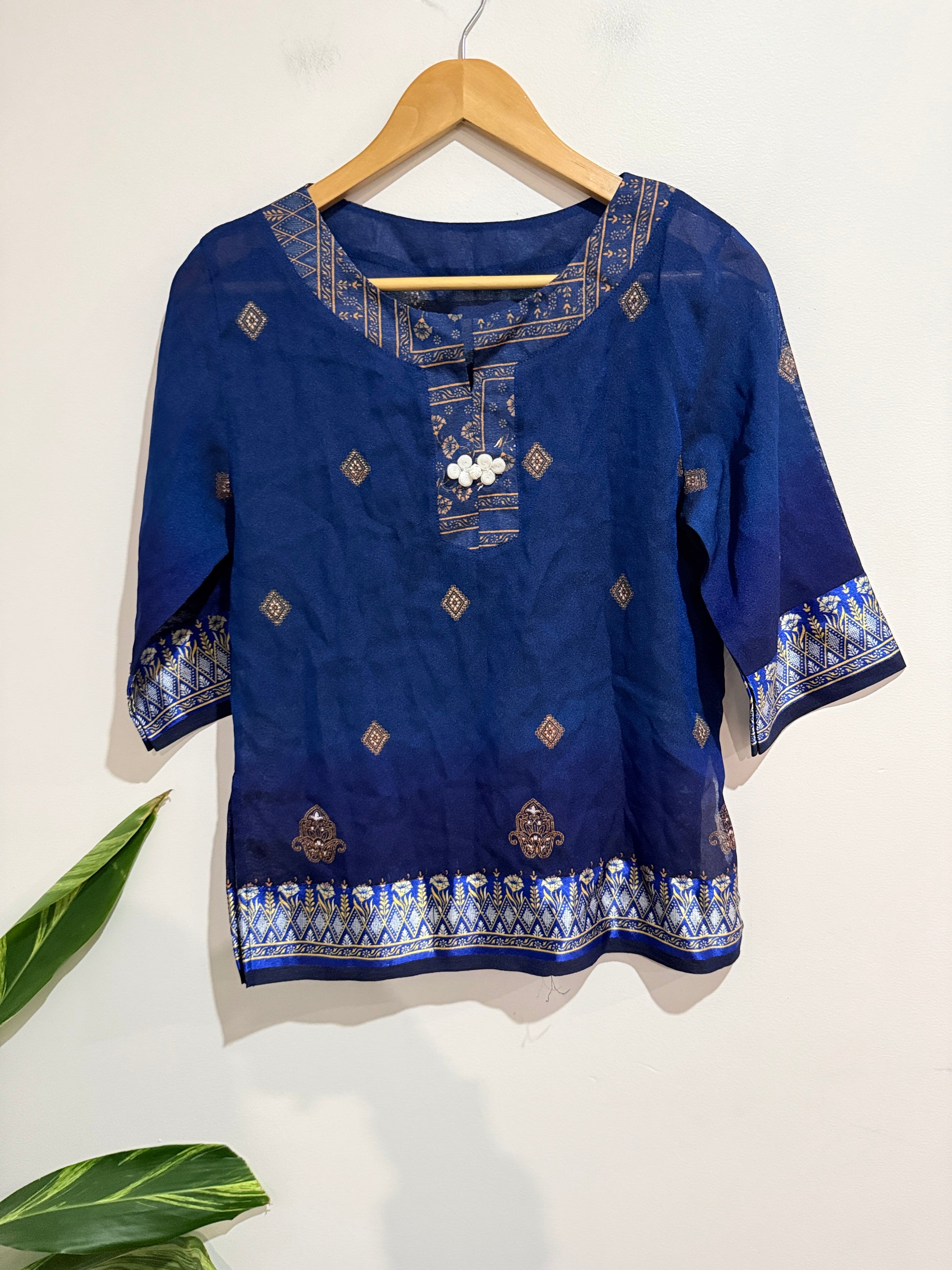 Brand Unknown Ethnic Kurti (Tunic Top) Size U/Arm to U/Arm 46cm