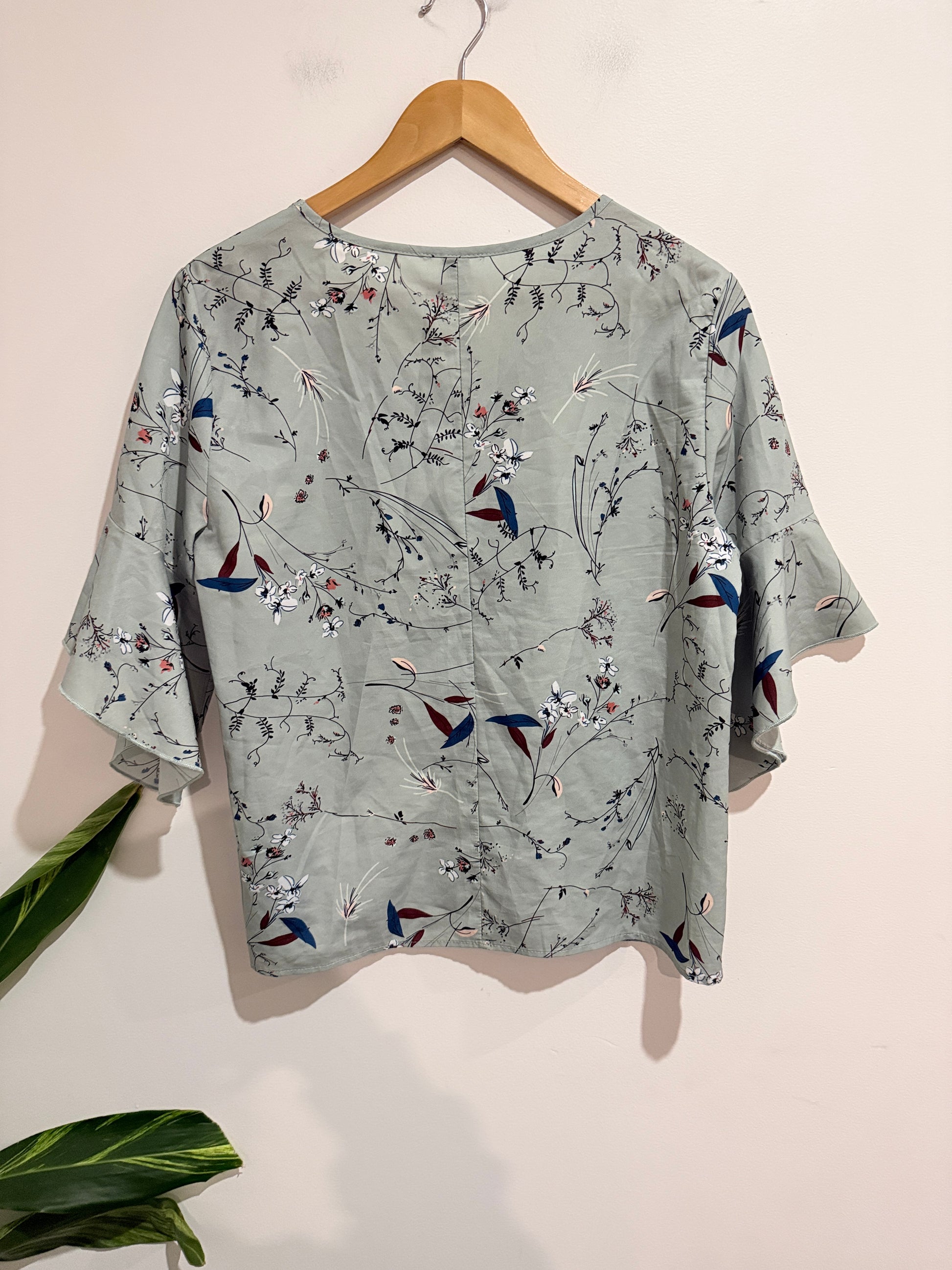 Shein Floral V-neck Top Size L