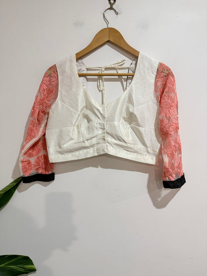 Brand Unknown Suta Top Size U/Arm to U/Arm 49cm
