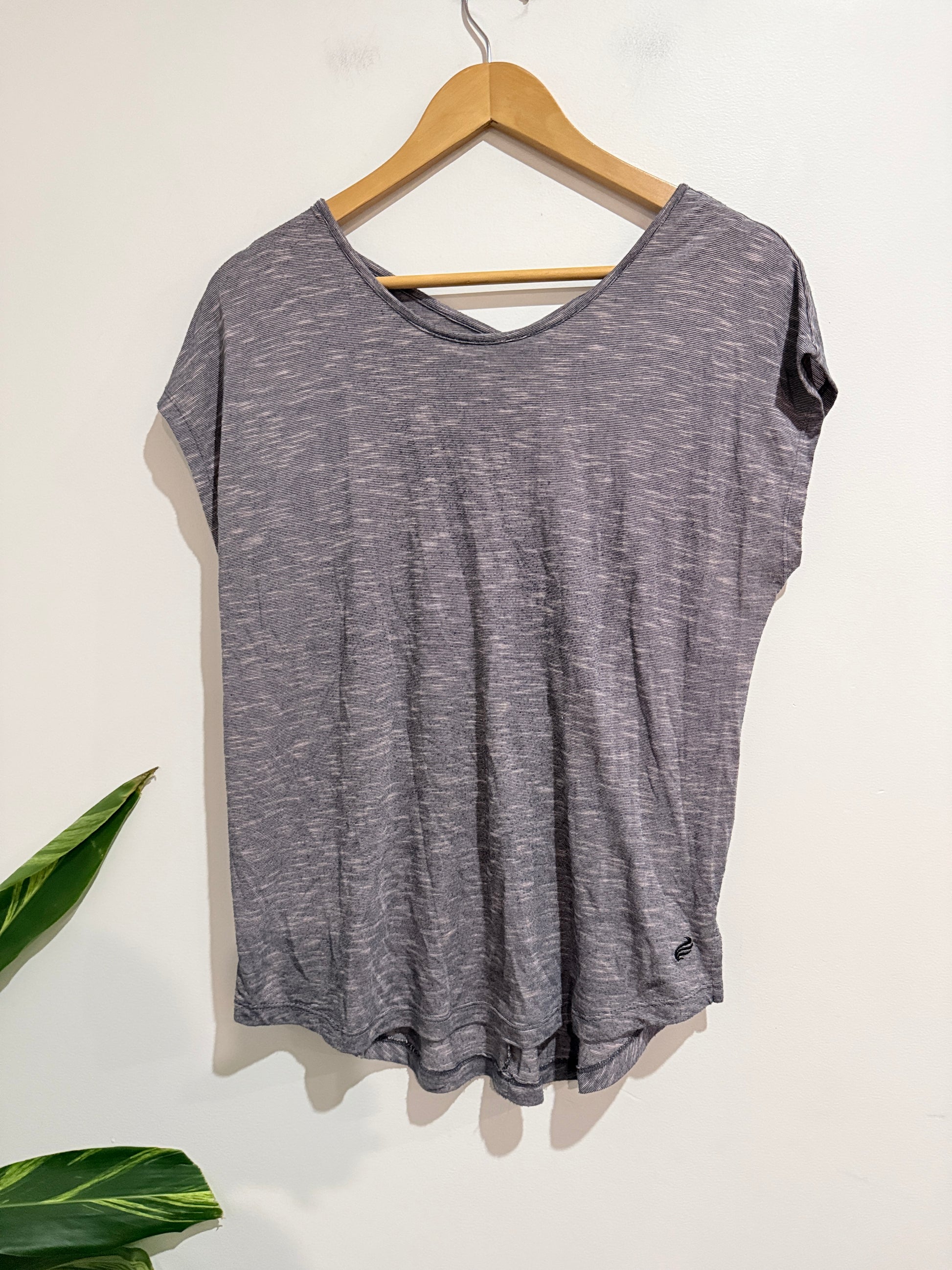 Superfit Active Scoop Neck Jersey Tee Size M