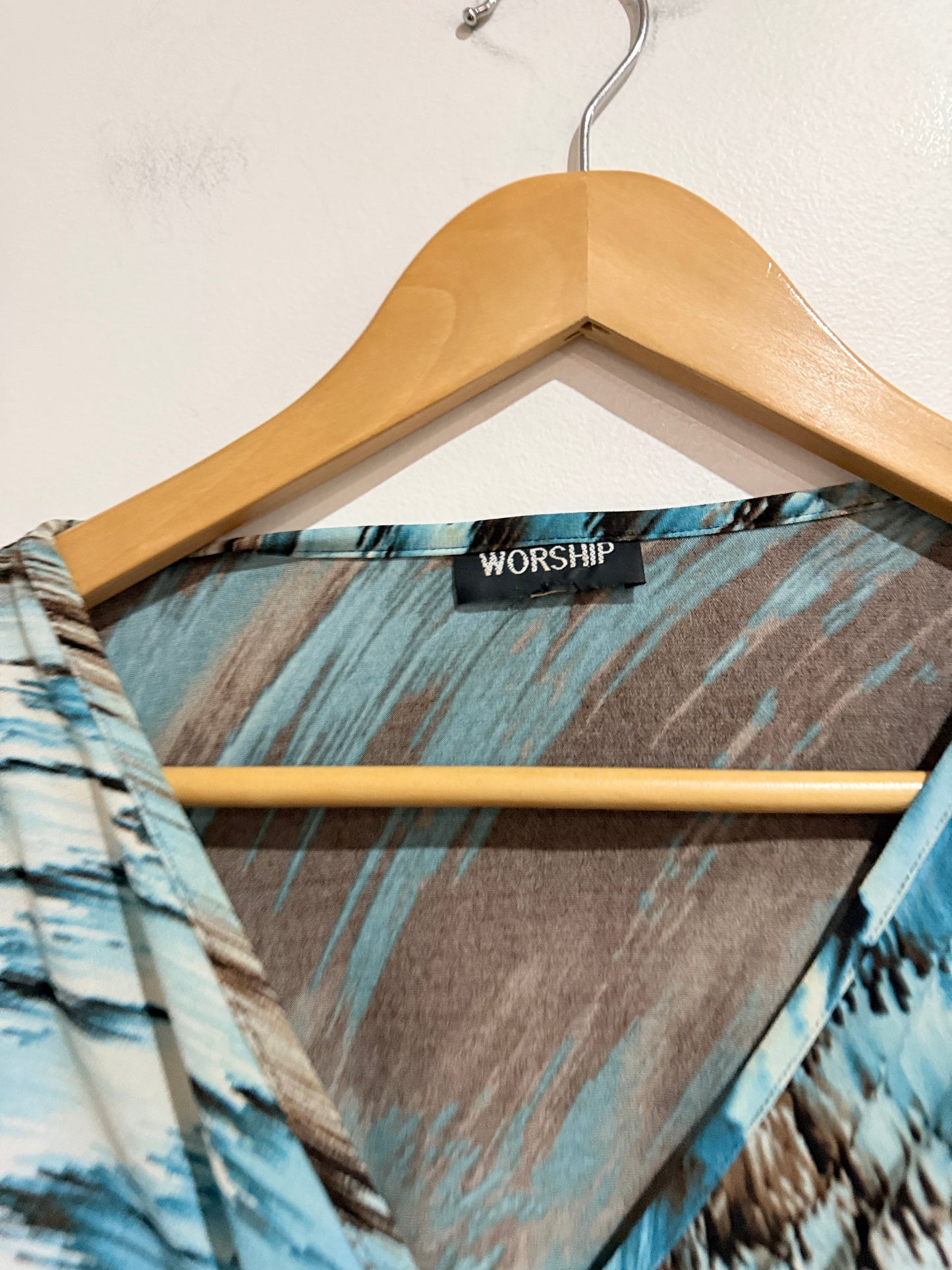 Worship Abstract Print Wrap Top Size 10