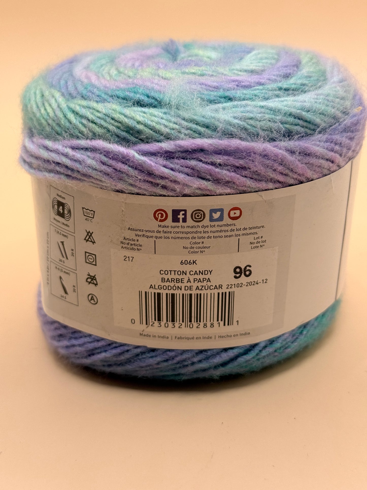 Lion Brand Ferris Wheel Yarn – Cotton Candy