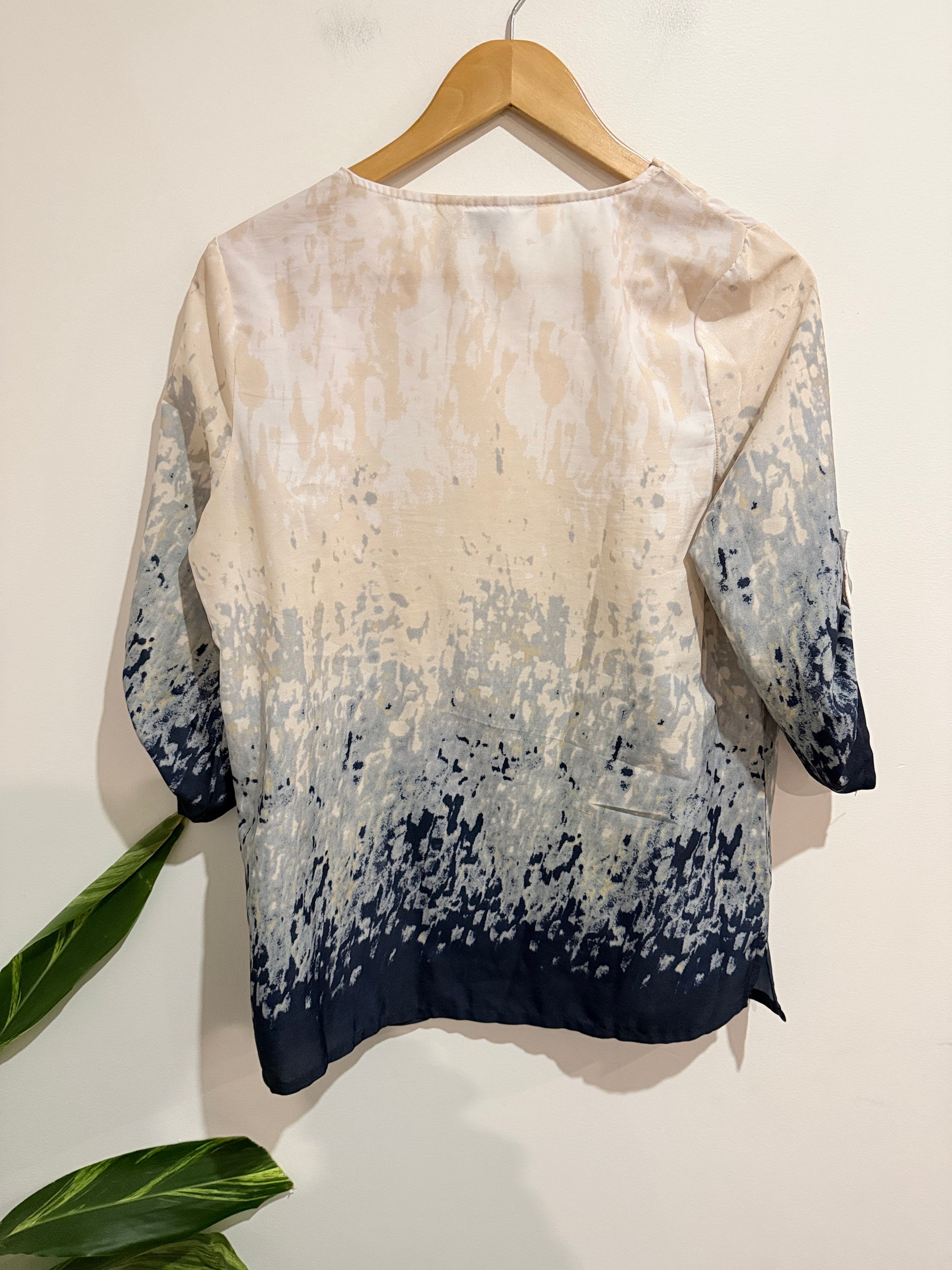 Euroedit Ombre Tunic Shirt Size U/Arm to U/Arm 52cm