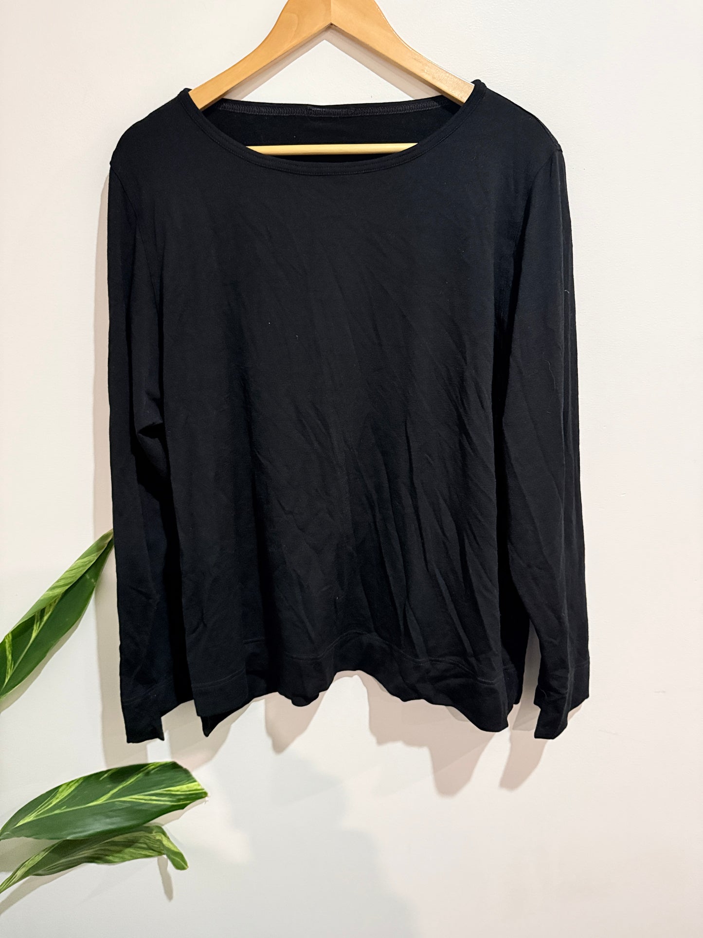 Long-sleeve Tee Size U/Arm to U/Arm 62cm
