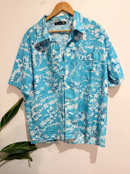 Beautiful Hawaiian Aloha Shirt Size XL