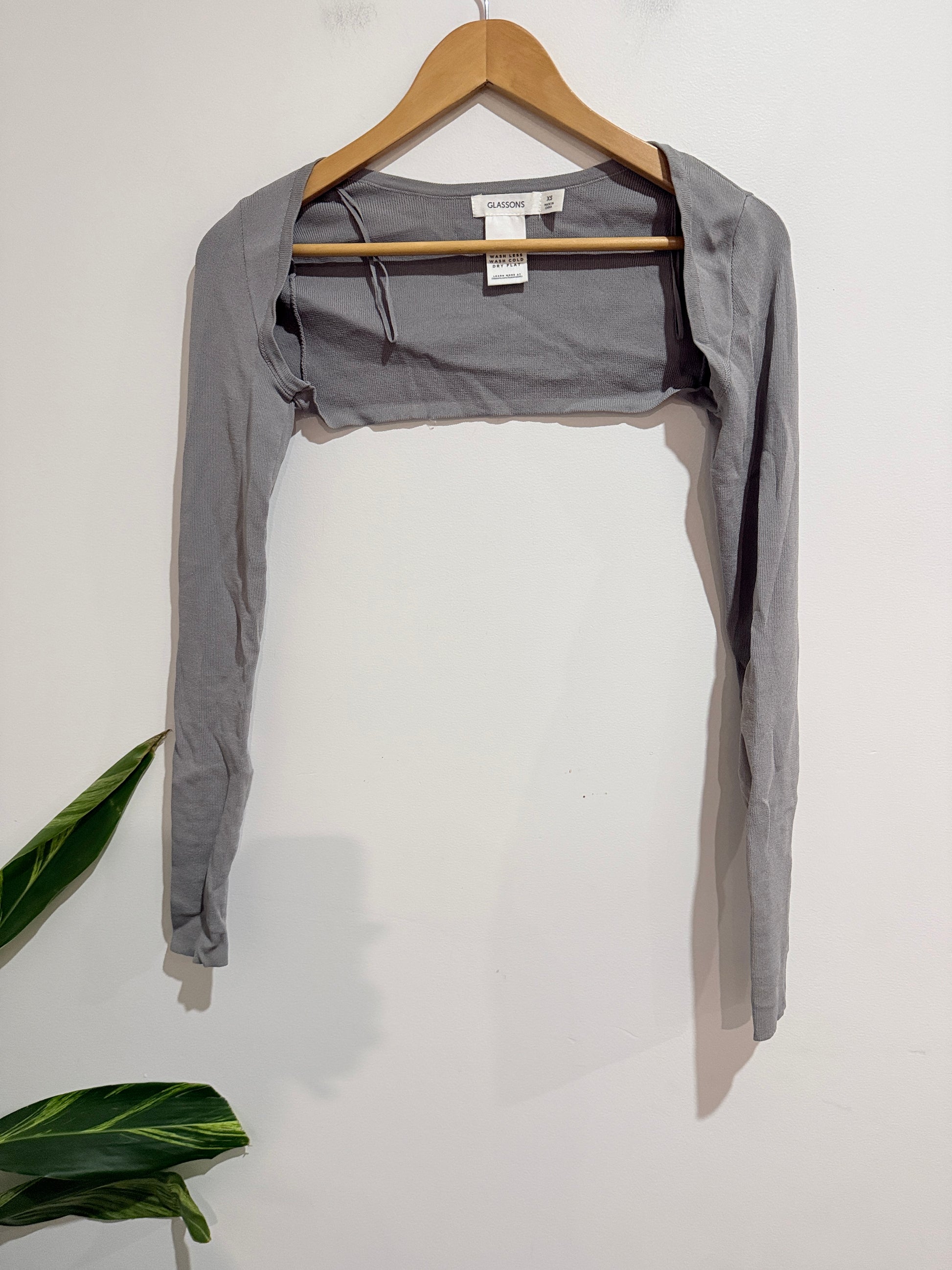 Glassons Long-sleeve Cropped Bolero Size XS
