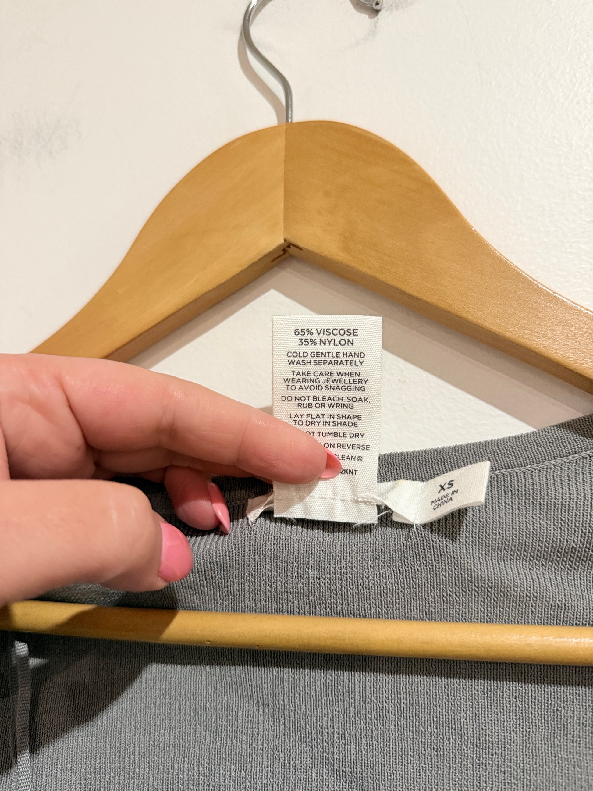 Glassons Long-sleeve Cropped Bolero Size XS