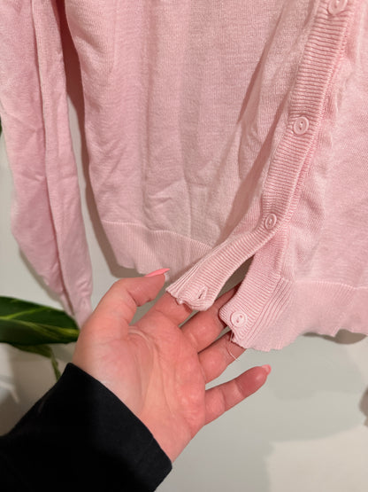 Brand Unknown V-neck Knit Cardigan Size U/Arm to U/Arm 58cm