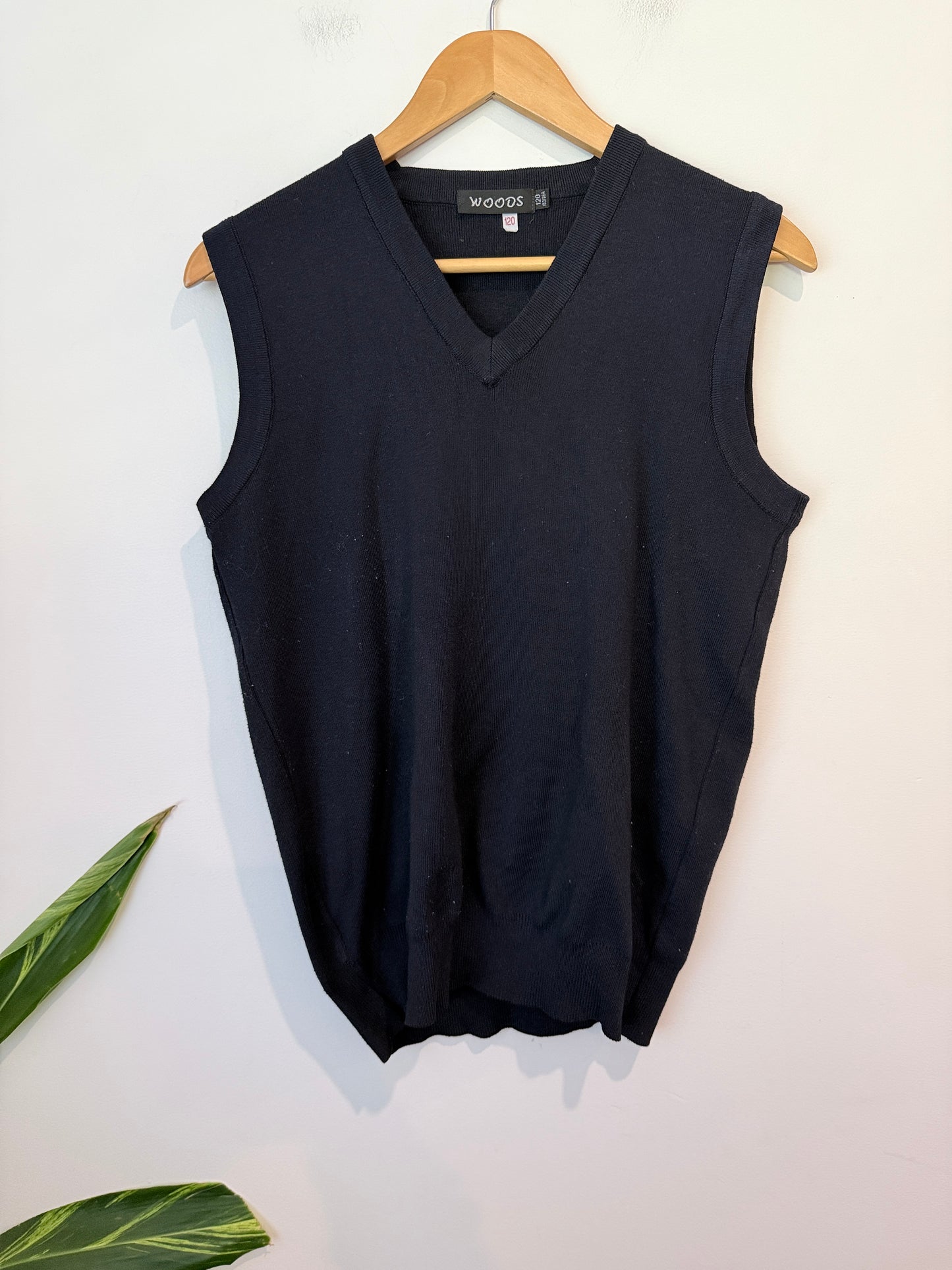 Woods V-neck Sweater Size 120 | U/Arm to U/Arm 49cm