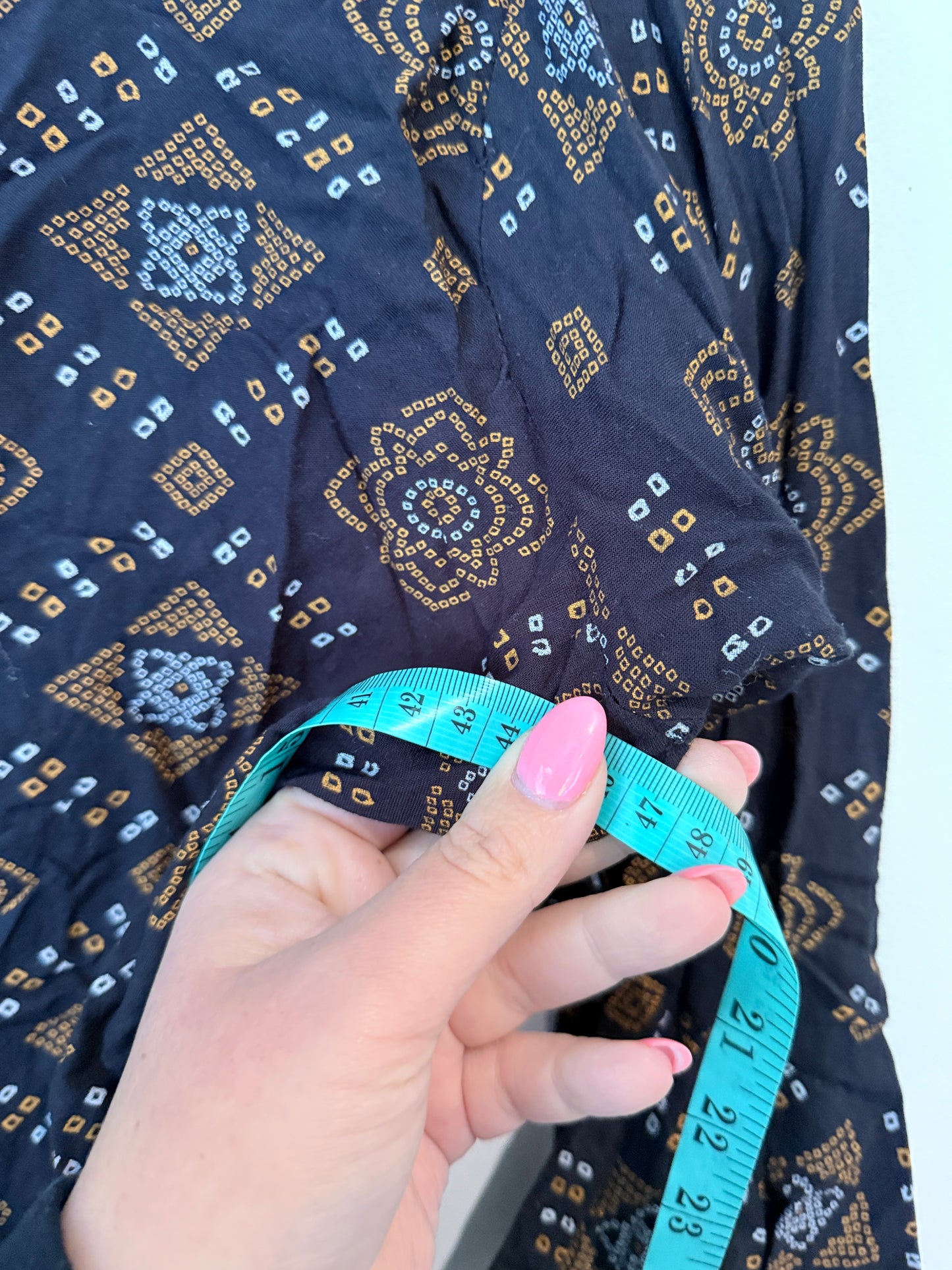 Brand Unknown Short Kurti Size U/Arm to U/Arm 48cm