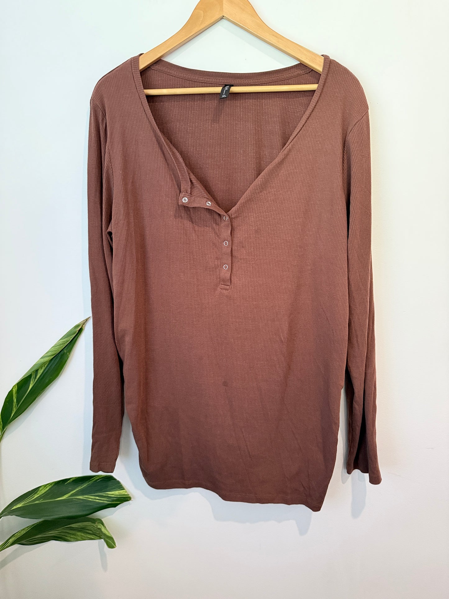 H & H Long-sleeve Henley Top Size XL