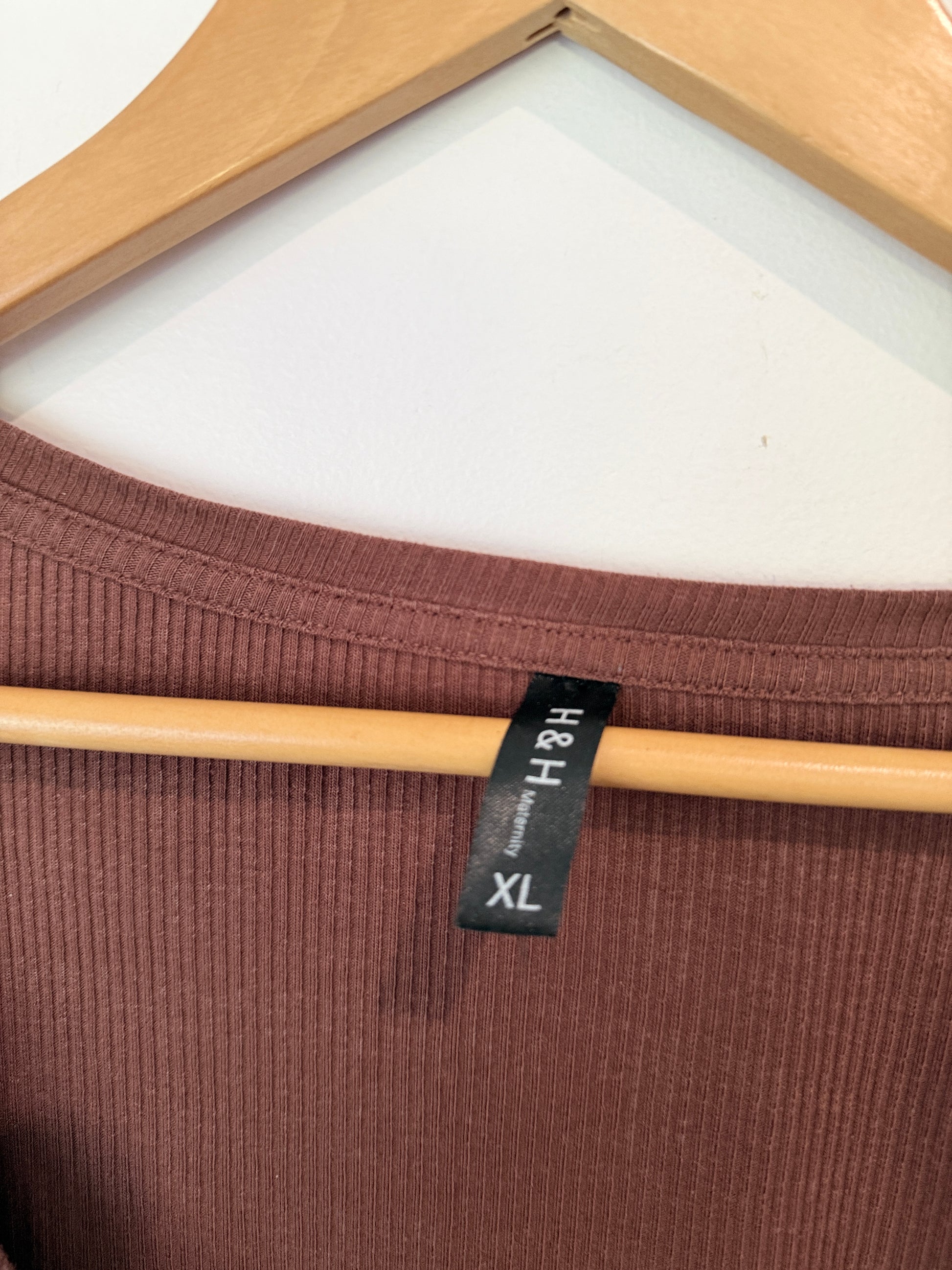 H & H Long-sleeve Henley Top Size XL
