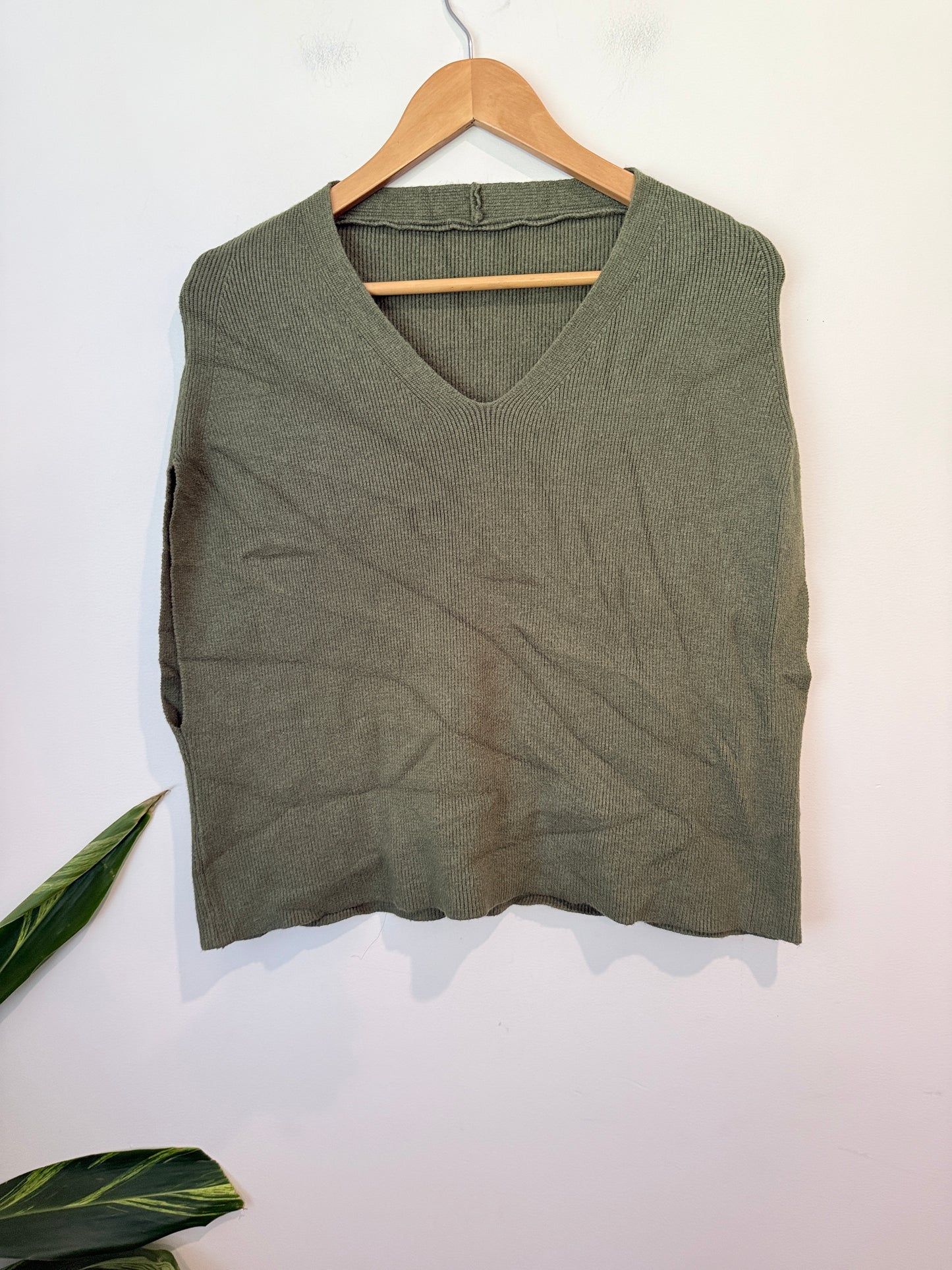 Brand Unknown Knit Vest Size U/Arm to U/Arm 51cm