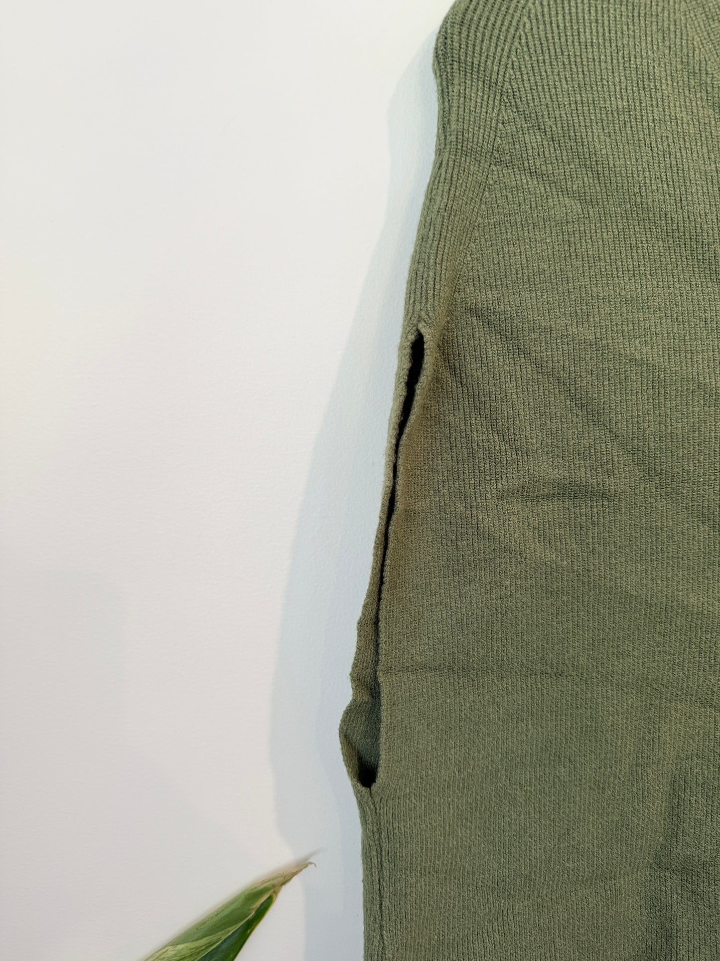 Brand Unknown Knit Vest Size U/Arm to U/Arm 51cm