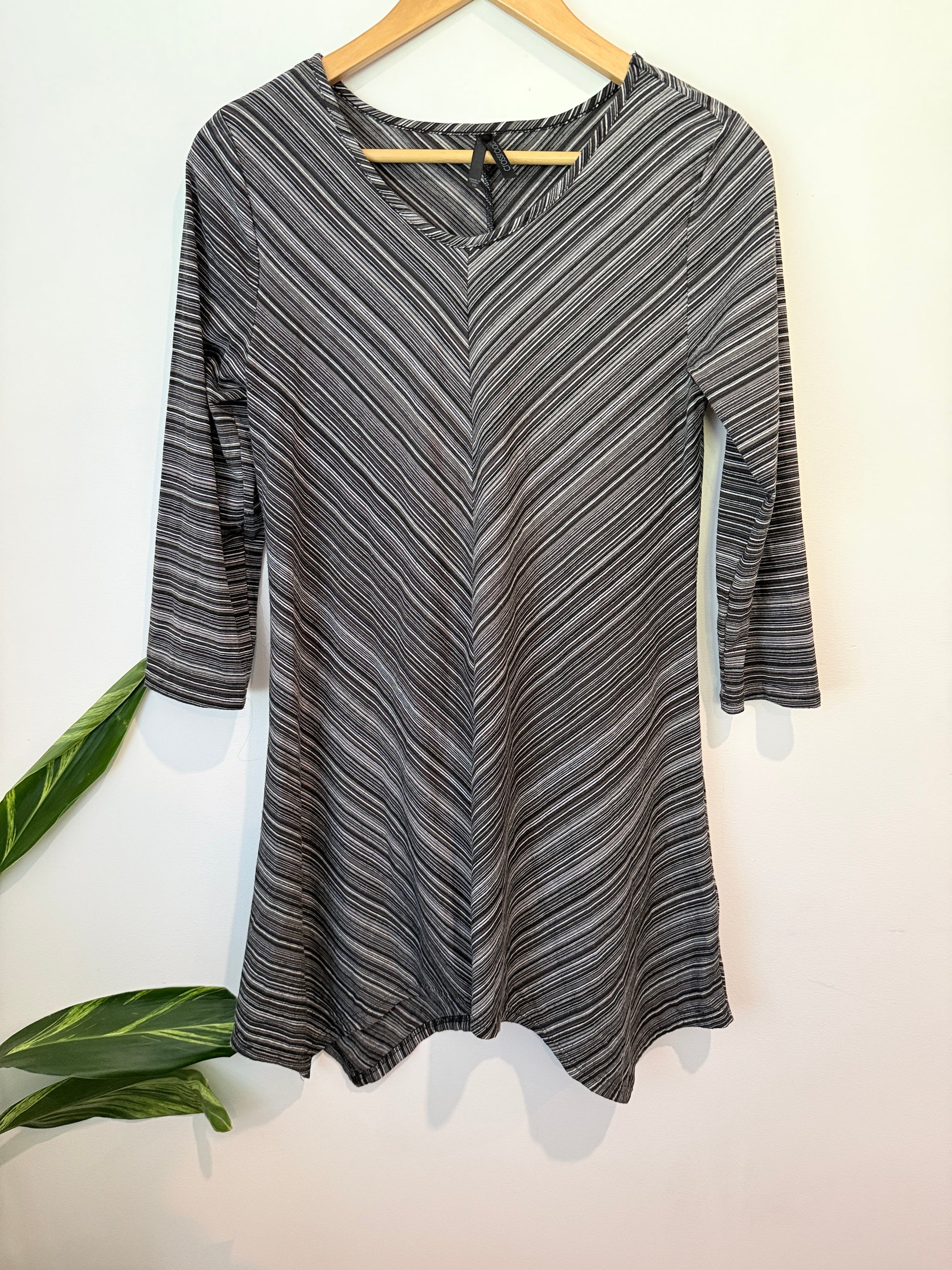 Brand; Crossroads Striped 3/4 Sleeve Top Size 10
