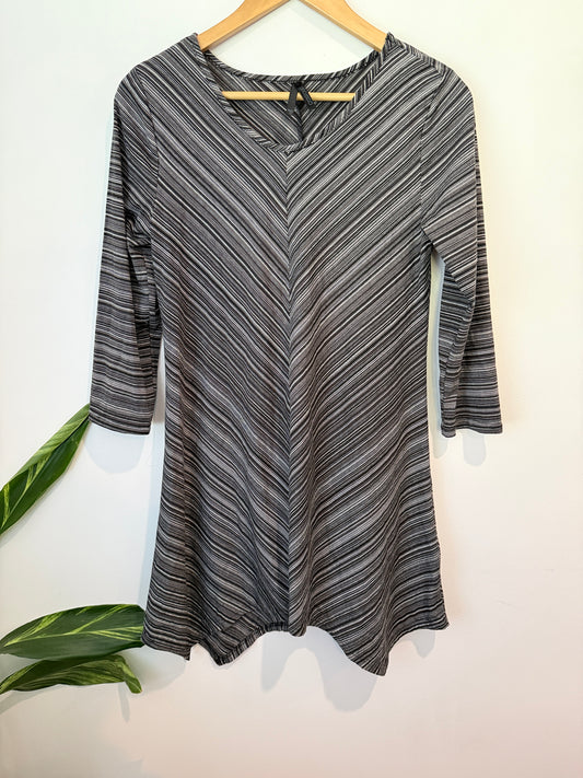 Brand; Crossroads Striped 3/4 Sleeve Top Size 10