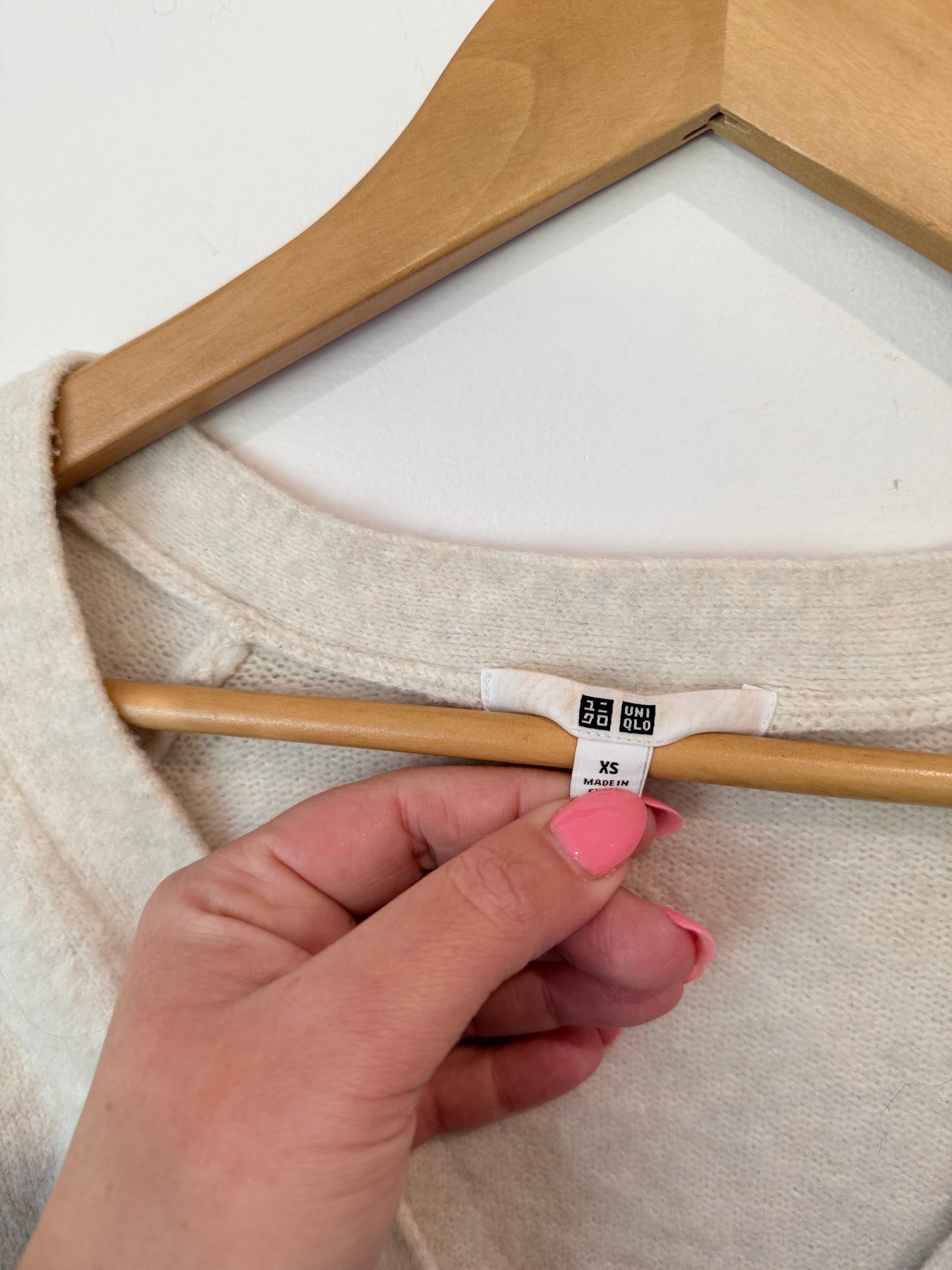 Uniqlo Cropped Knit Cardigan Size XS