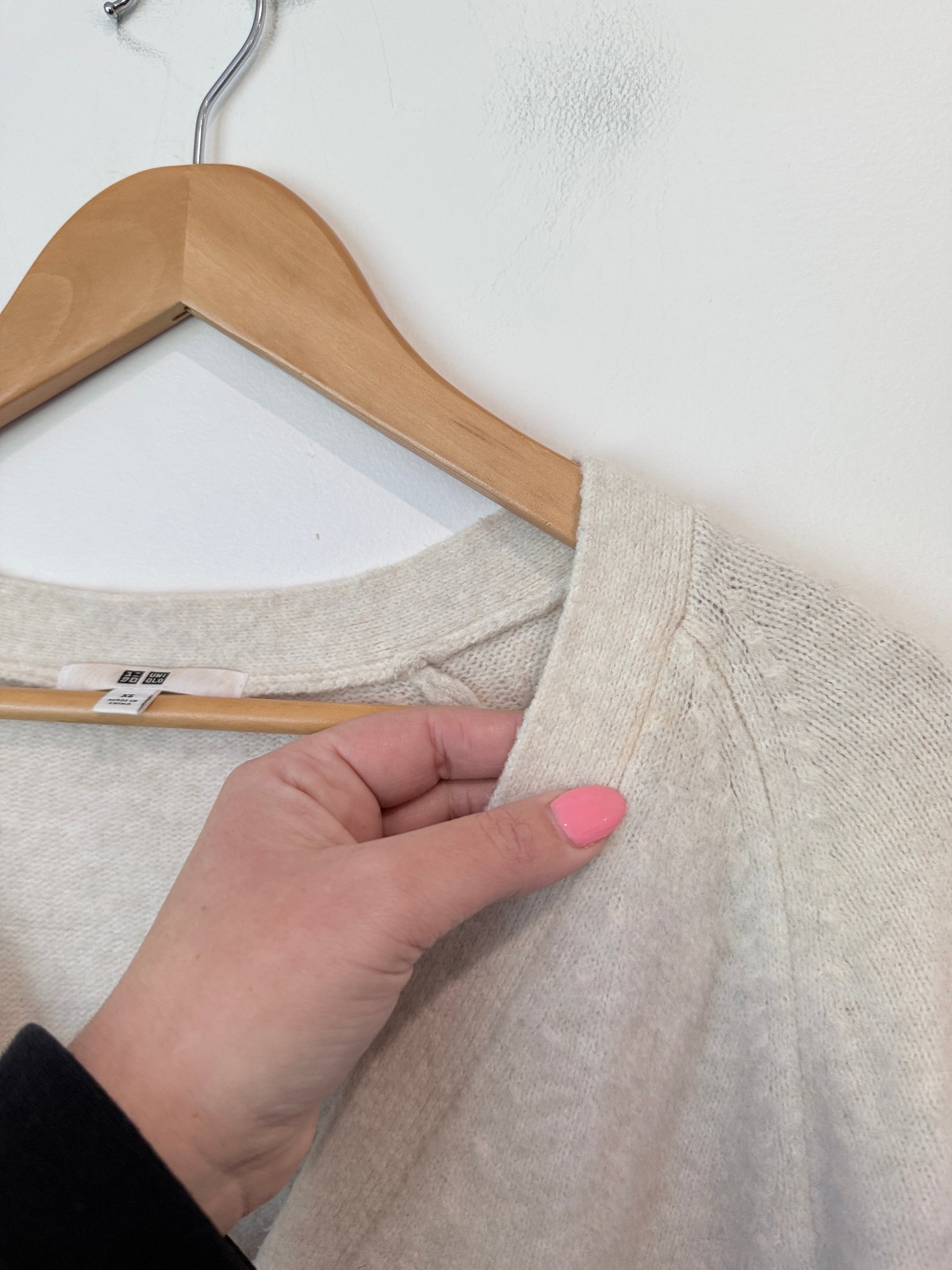 Uniqlo Cropped Knit Cardigan Size XS