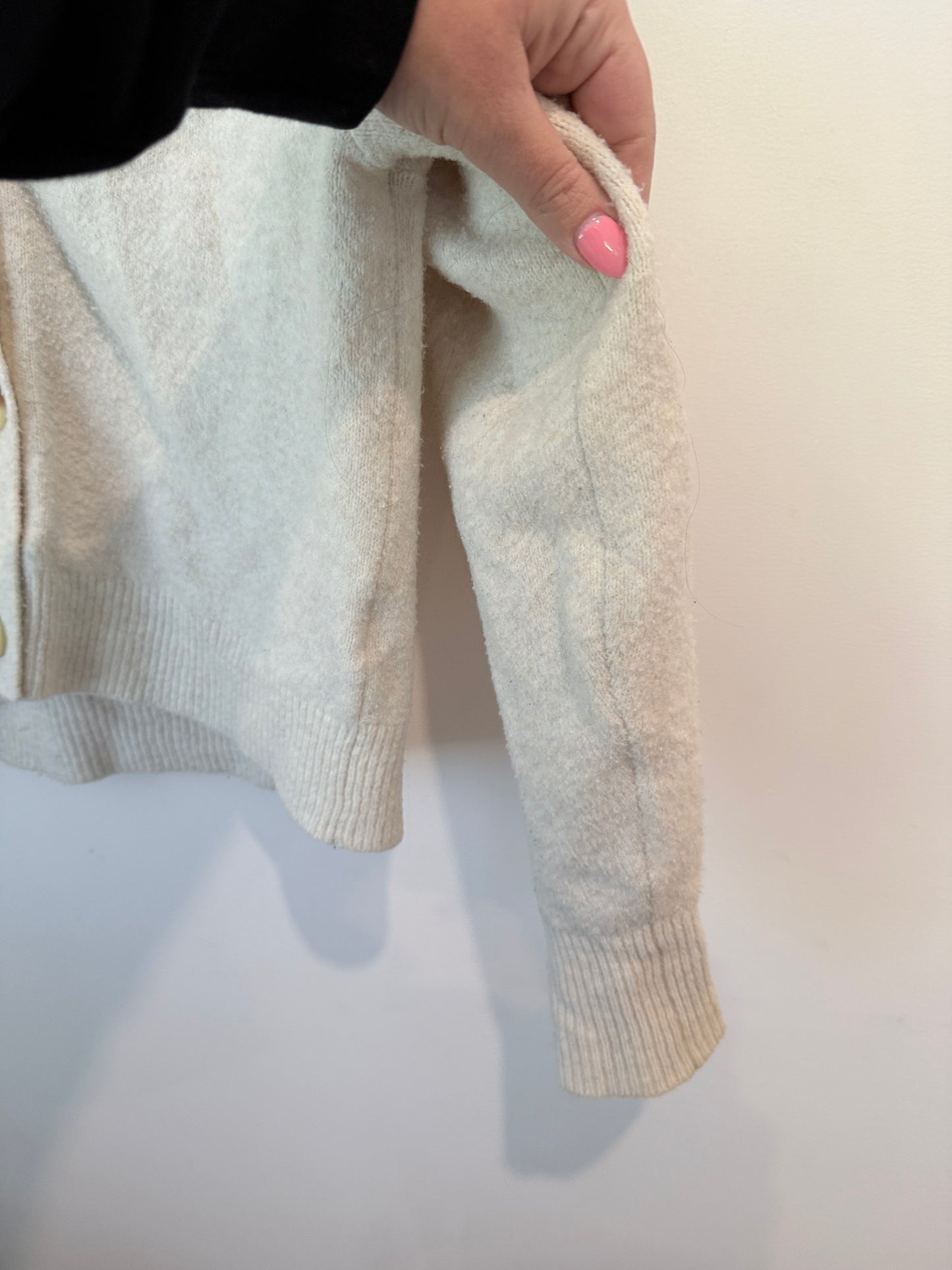 Uniqlo Cropped Knit Cardigan Size XS