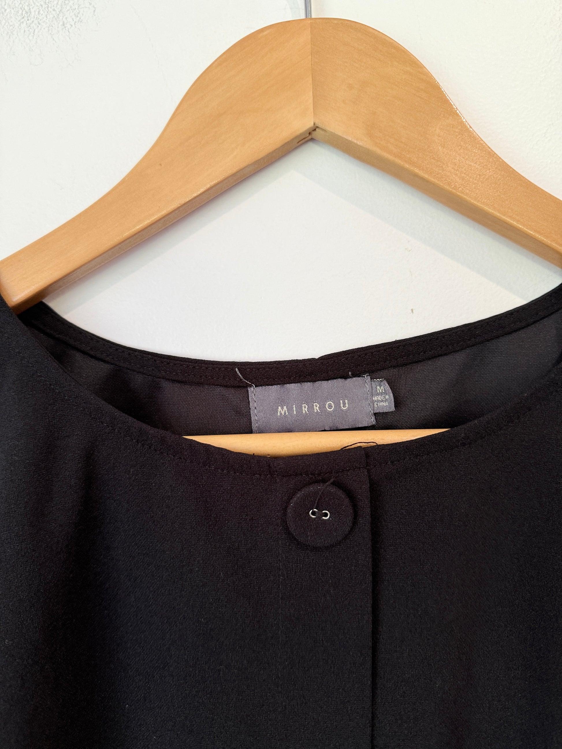 Mirrou Button-up Vest Top Size M