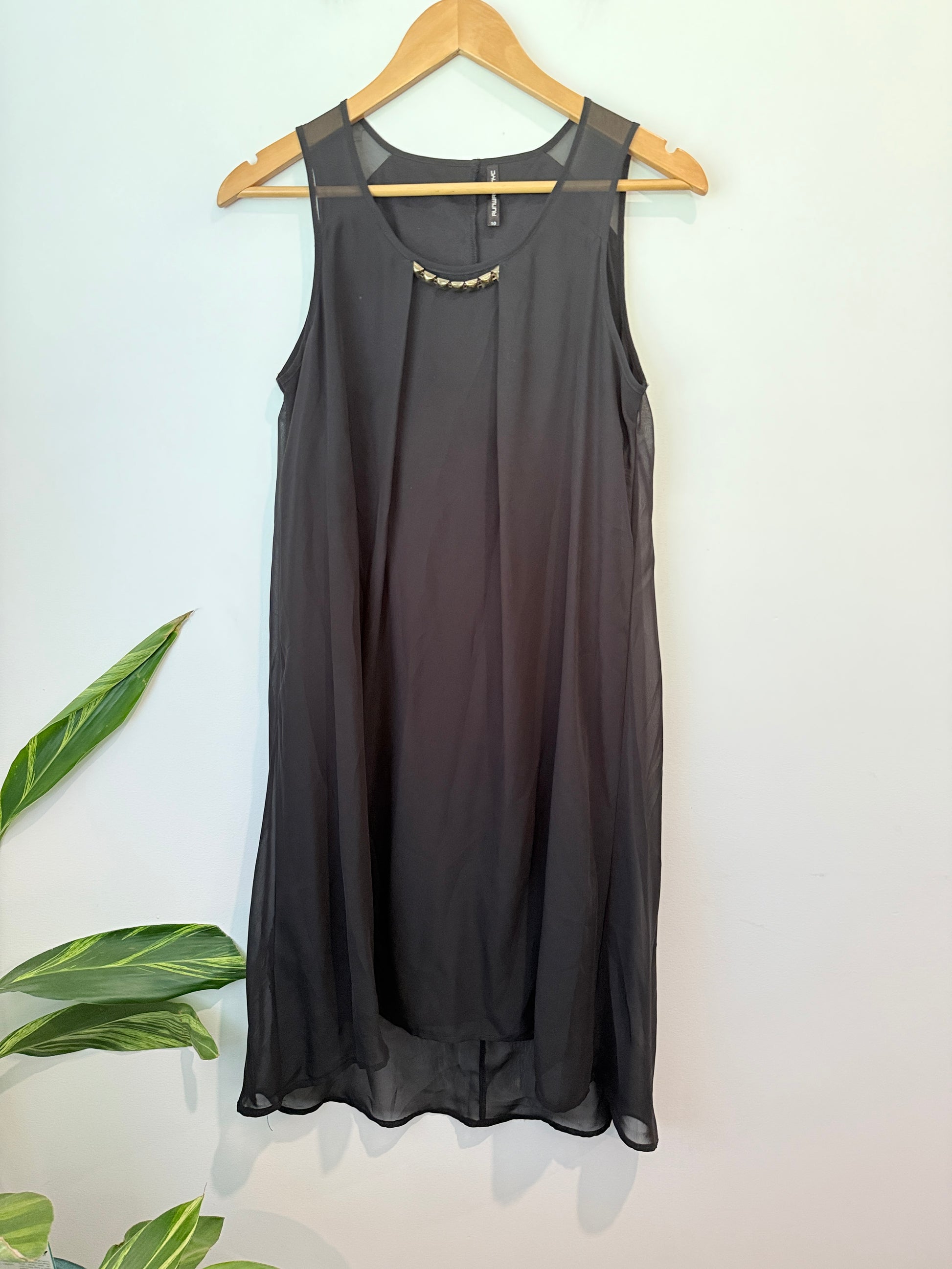 Runway NYC Sleeveless Shift Dress Size 10