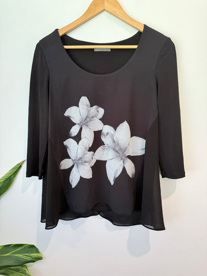Jacqui.e Crew Neck Floral T-shirt Size S