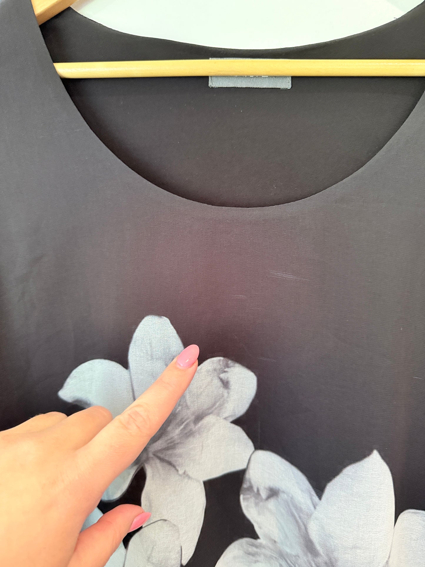 Jacqui.e Crew Neck Floral T-shirt Size S