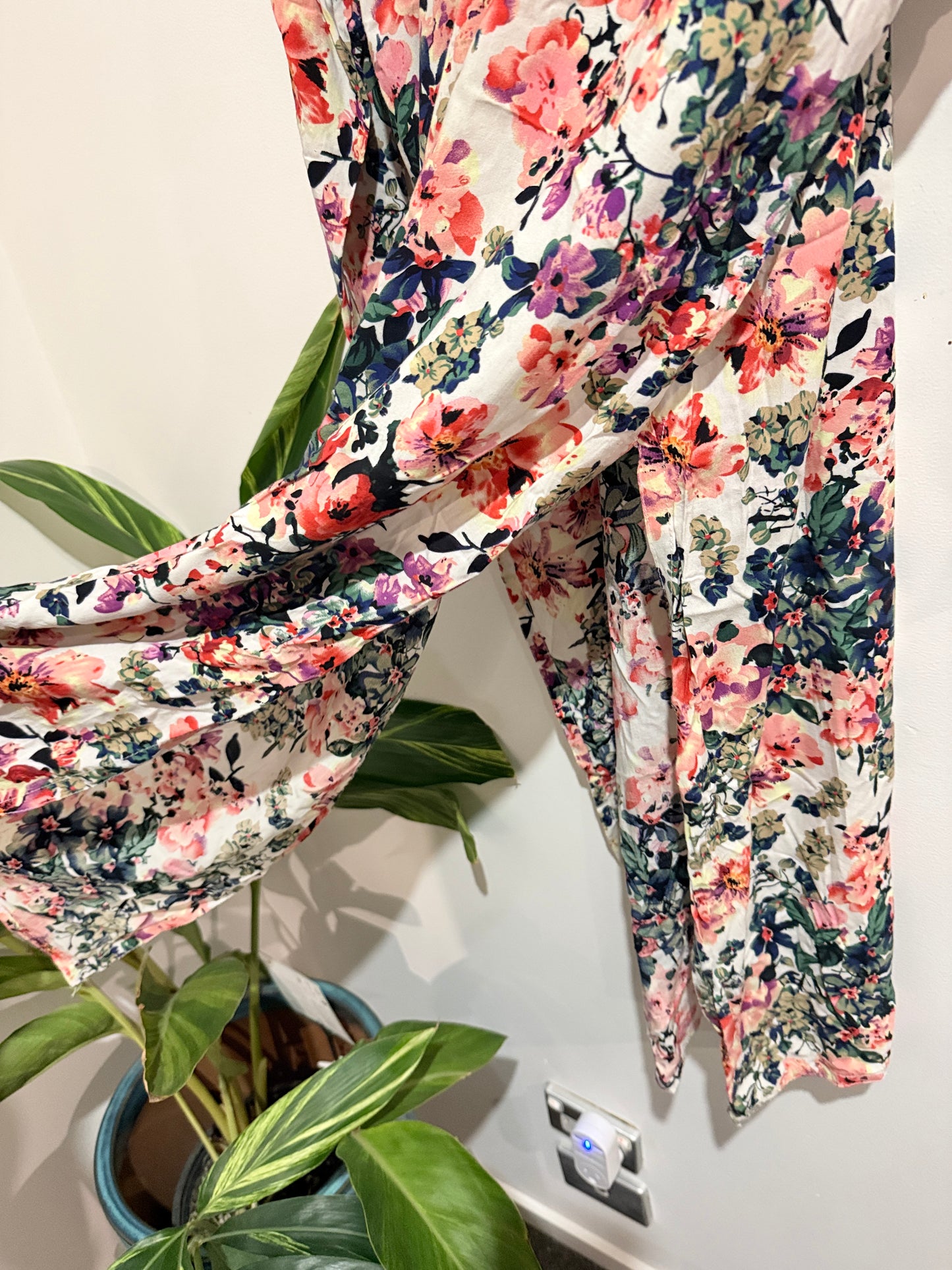 Brand Unknown Floral Print Jumpsuit Size U/Arm to U/Arm 53cm