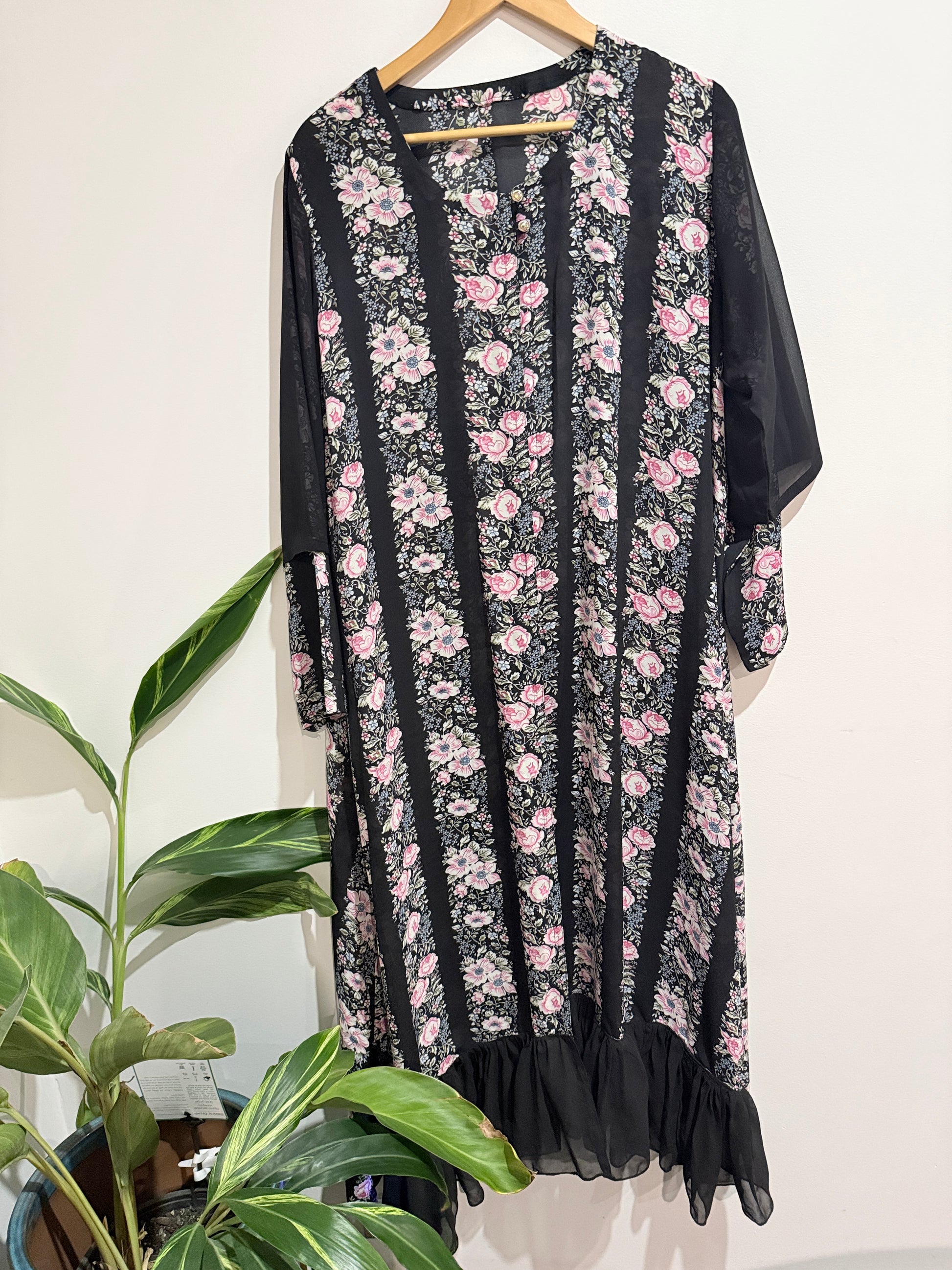 Floral Mumu Dress Size U/Arm to U/Arm 66cm