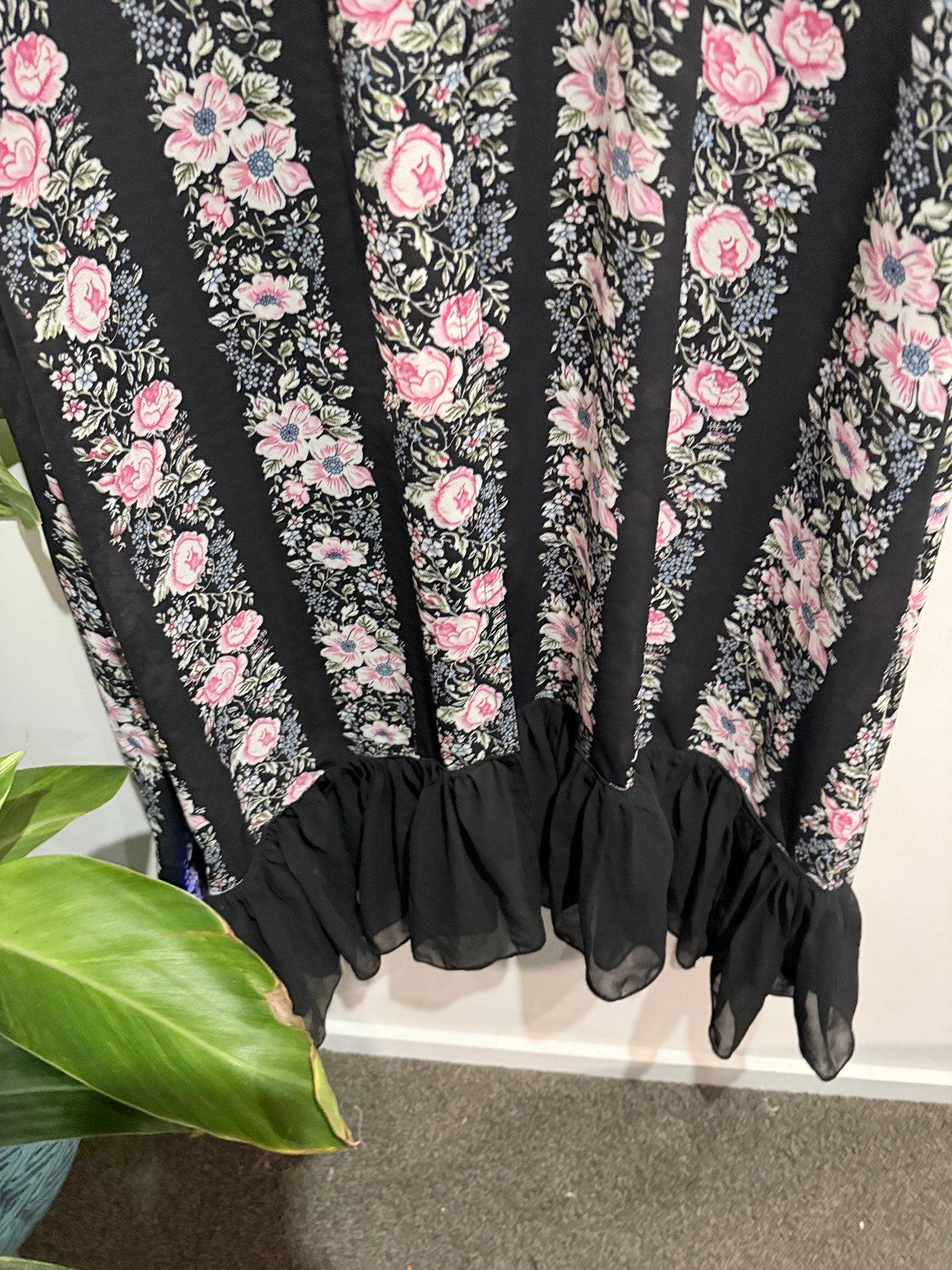 Floral Mumu Dress Size U/Arm to U/Arm 66cm