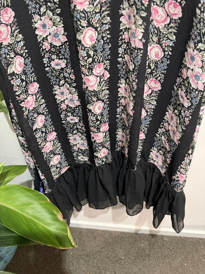 Floral Mumu Dress Size U/Arm to U/Arm 66cm