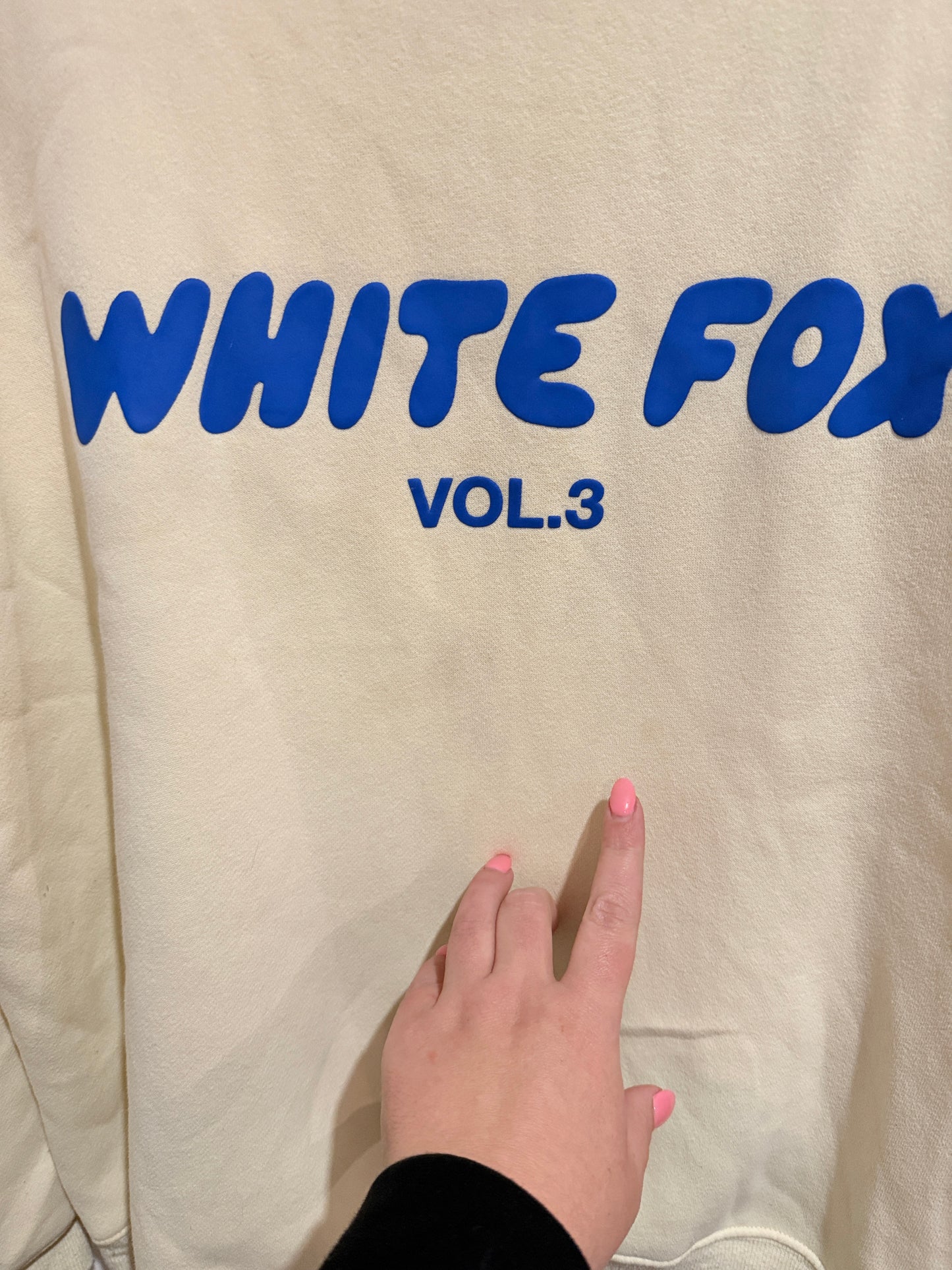 White Fox Crew Neck Sweater Size M/L