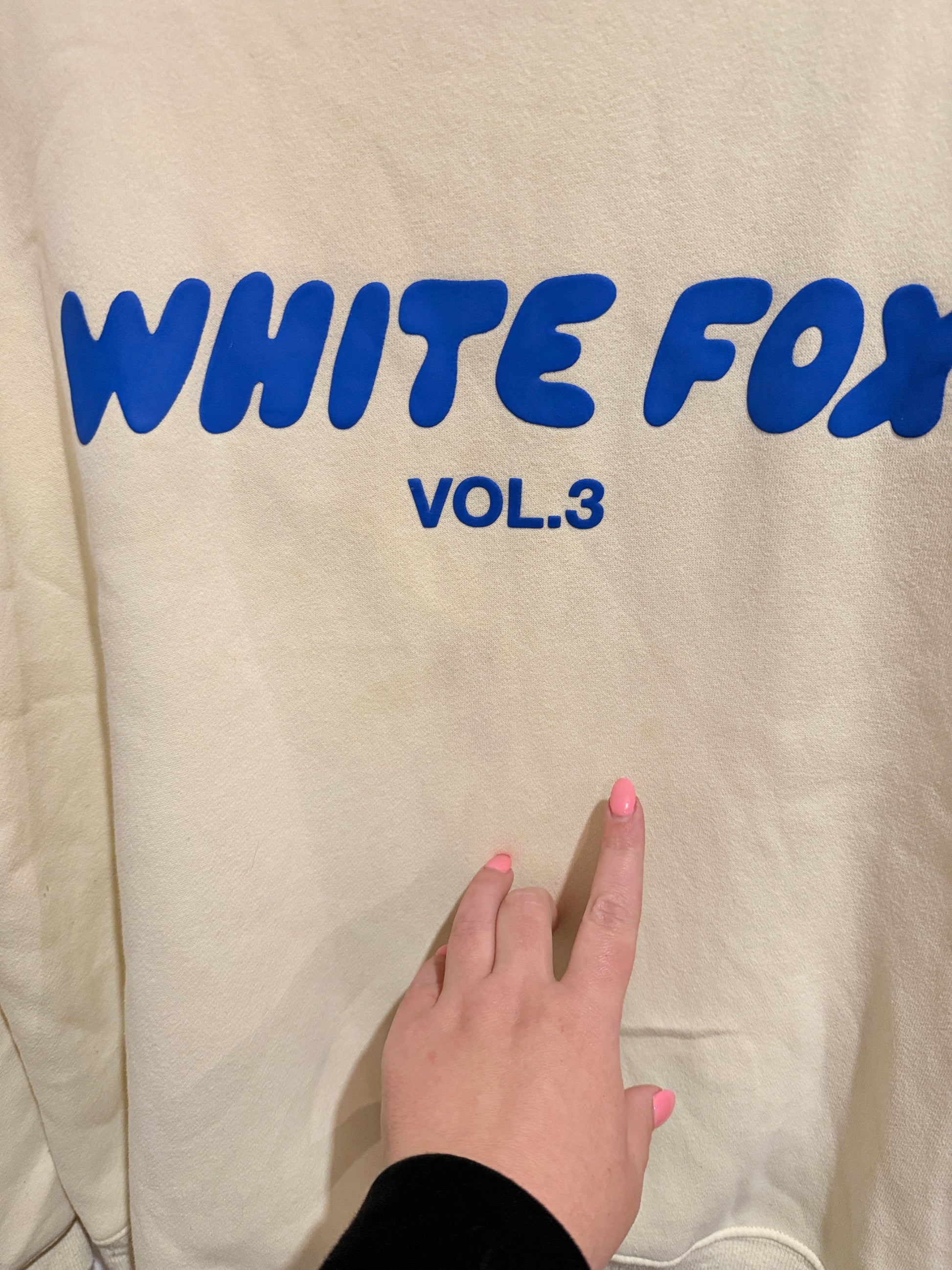 White Fox Crew Neck Sweater Size M/L